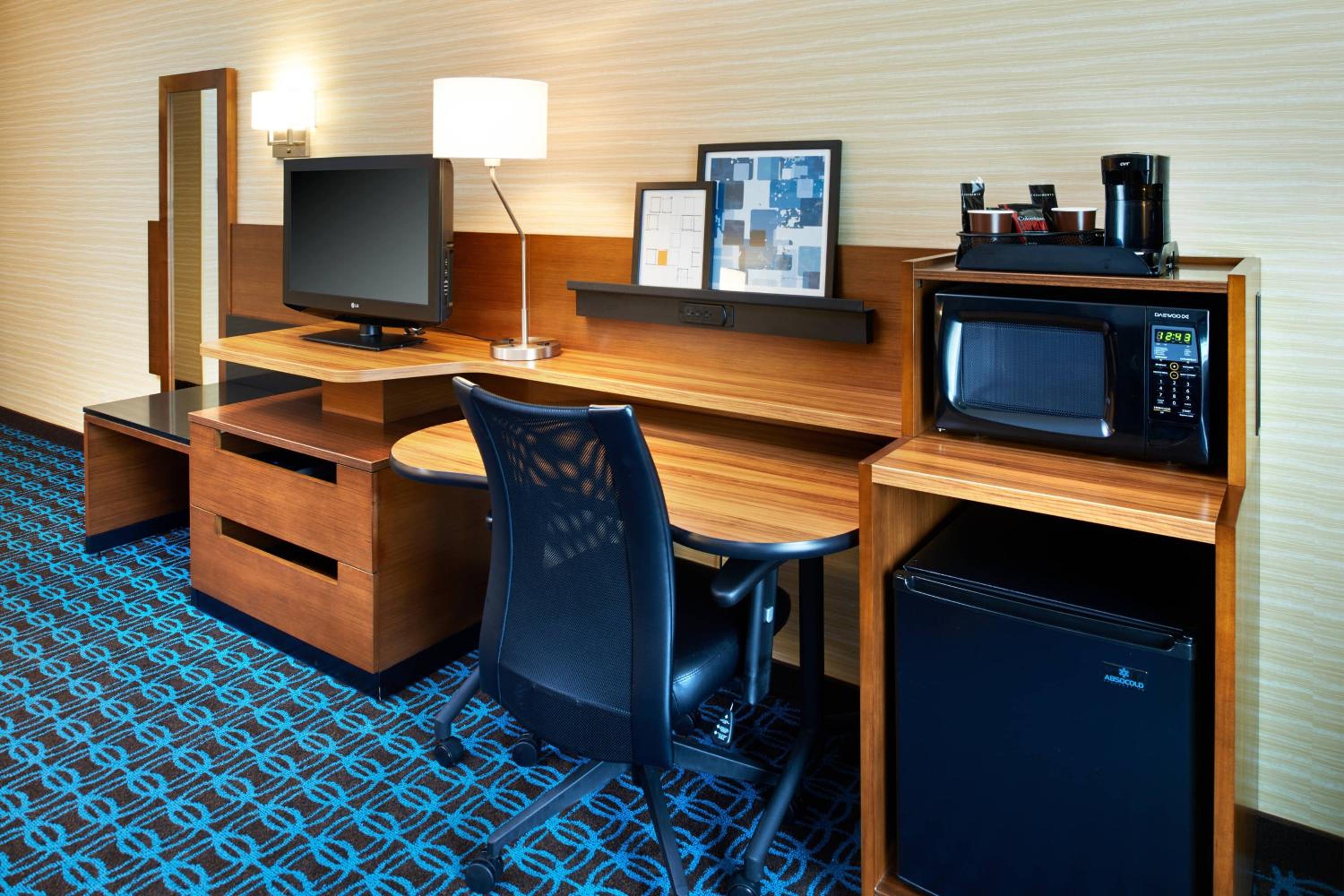 King Room with Adapted Tub - Mobility and Hearing Accessible - Photo 1