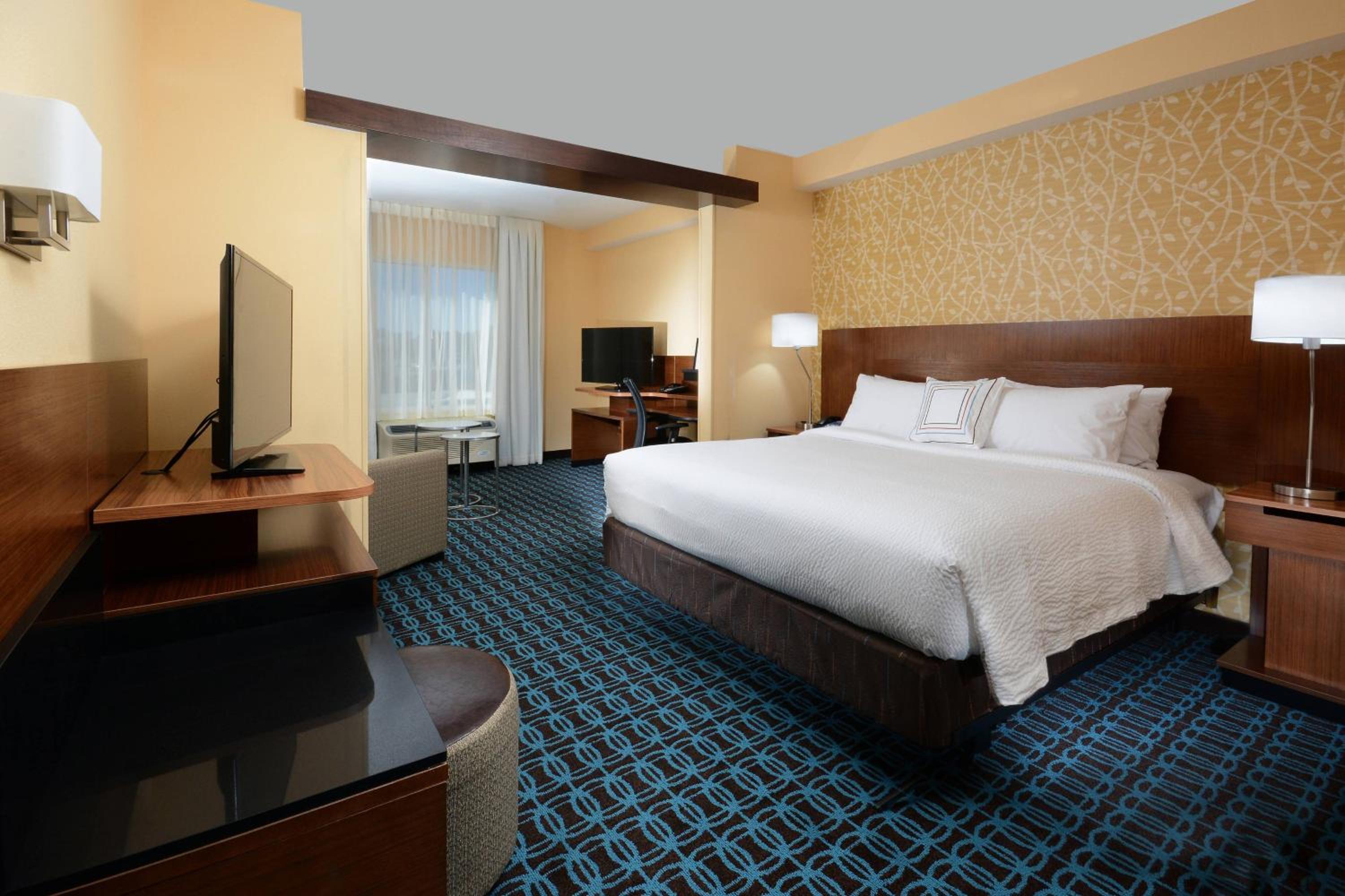 King Suite with Sofa Bed - Hearing Accessible