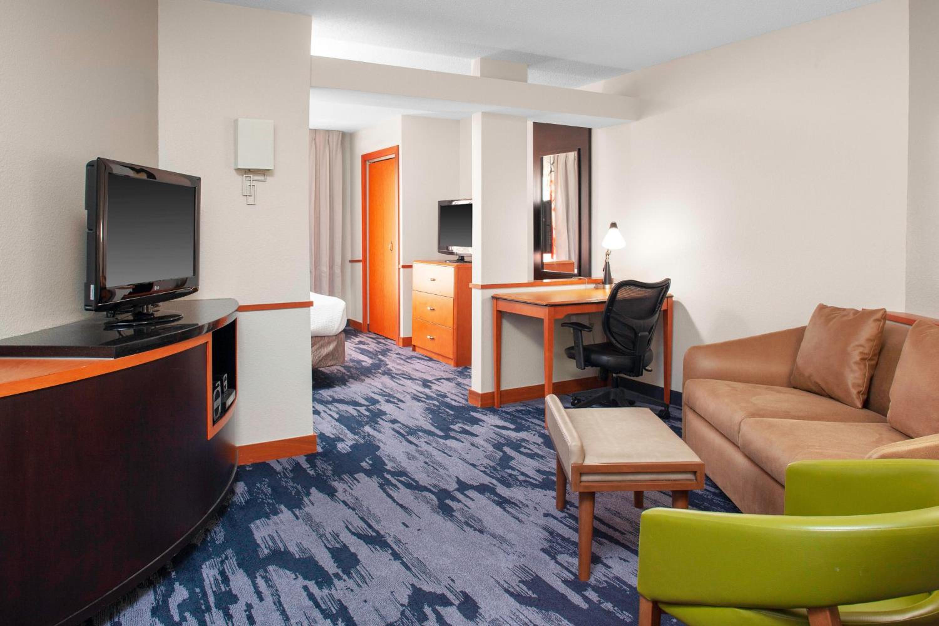 King Suite with Sofa Bed - Photo 3