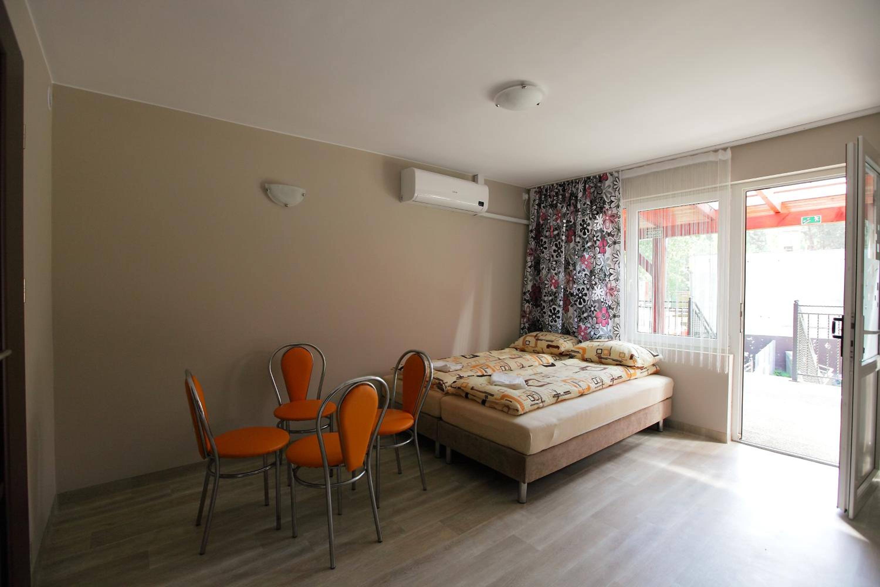 Apartment - Photo 3