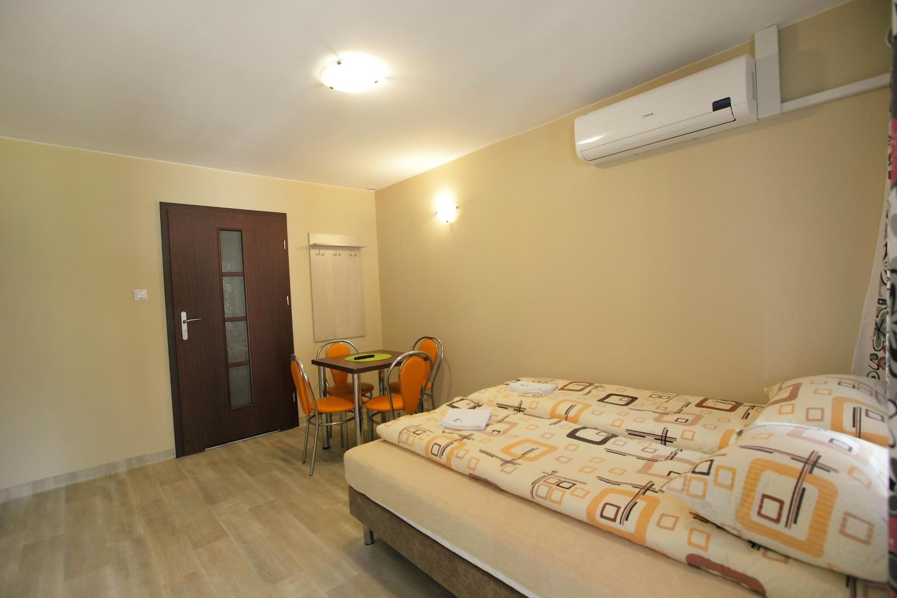 Apartment - Photo 1