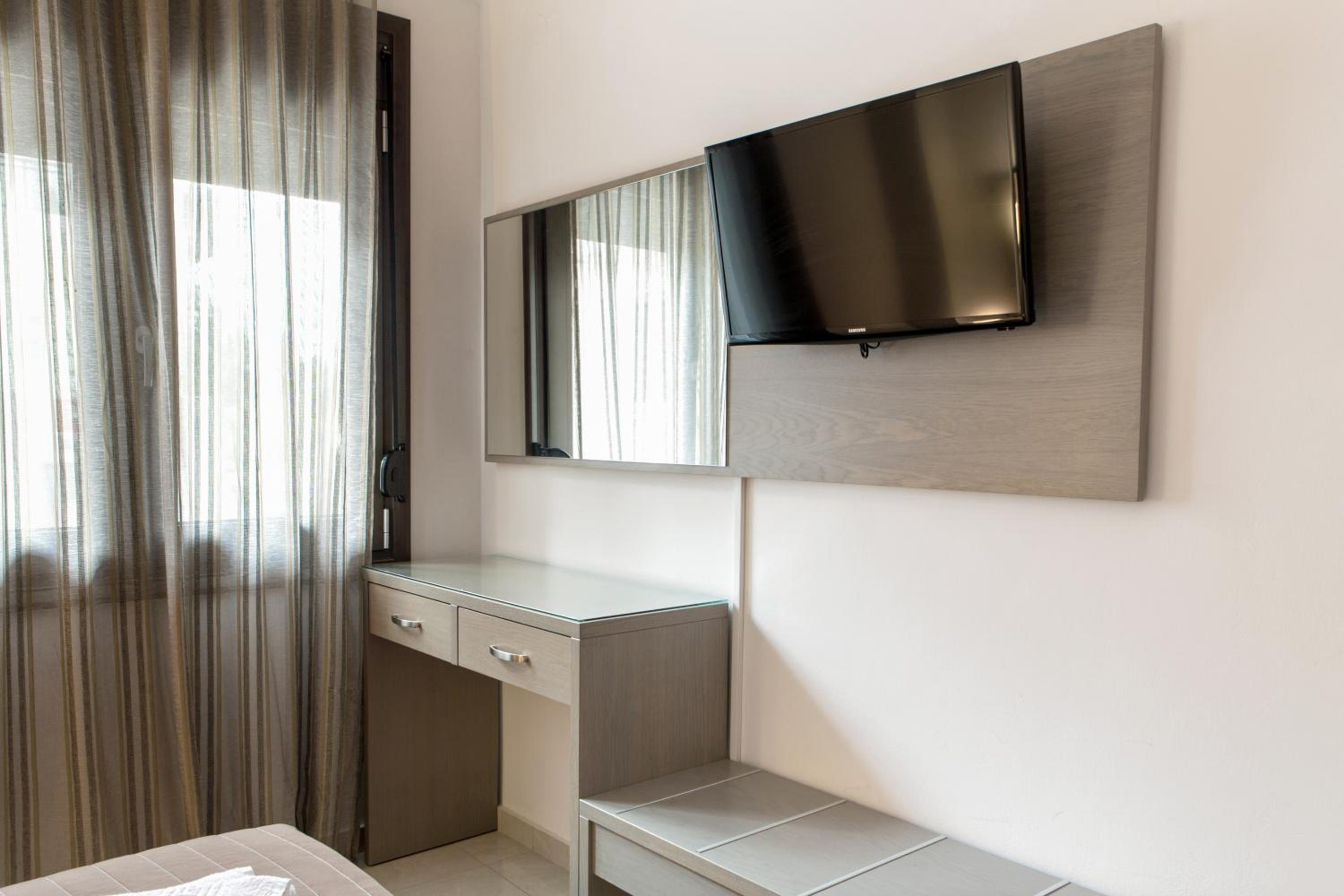 Executive One-Bedroom Apartment