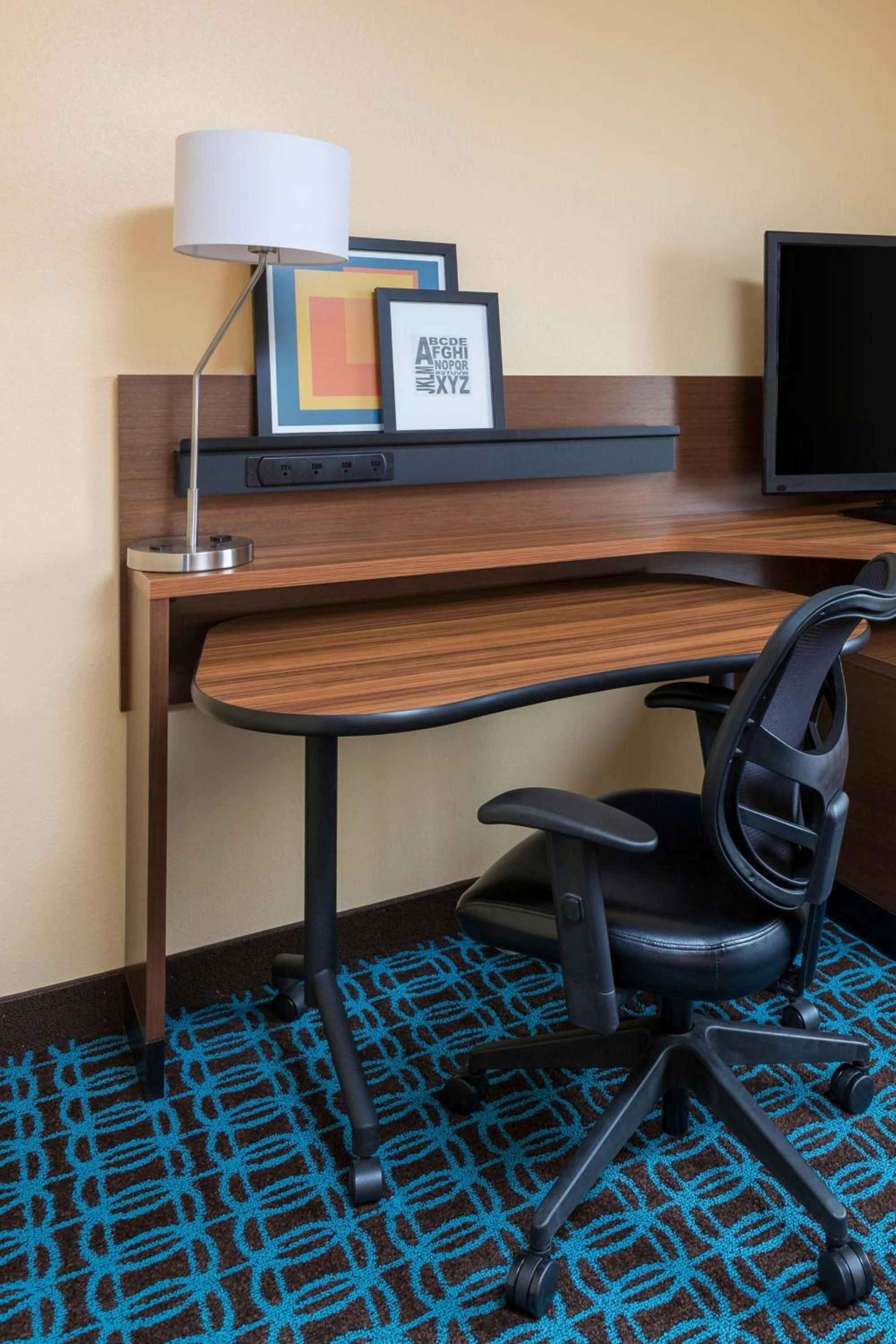 King Room - Hearing Accessible - Photo 4