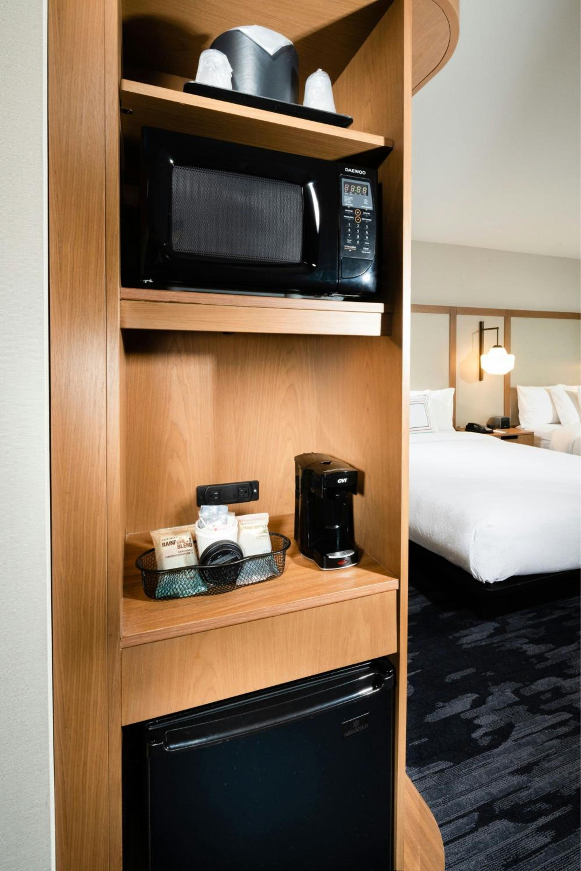 Queen Room with Two Queen Beds - Hearing Accessible