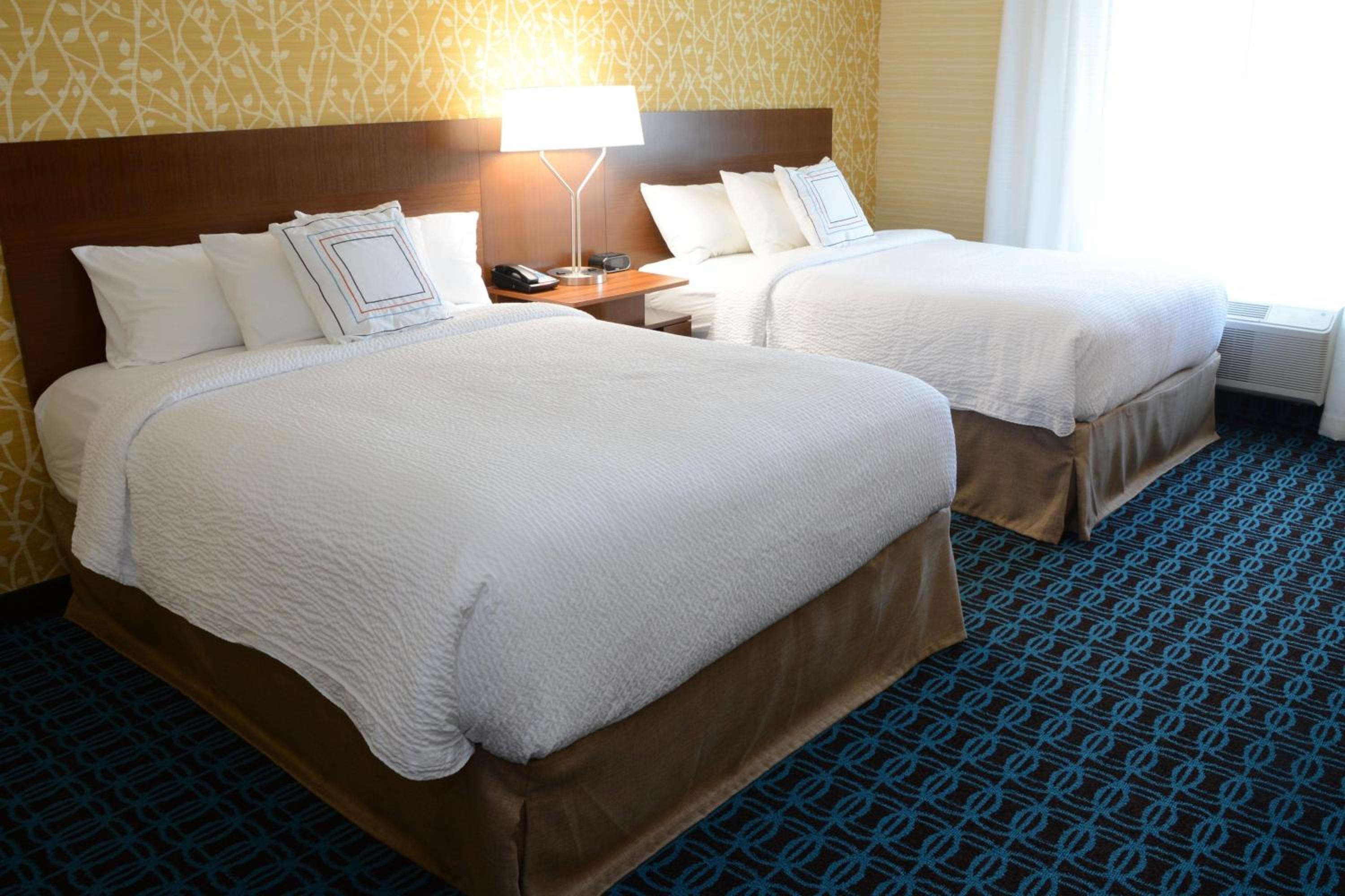 Queen Room with Two Queen Beds and Bathtub - Mobility Access/Hearing Accessible