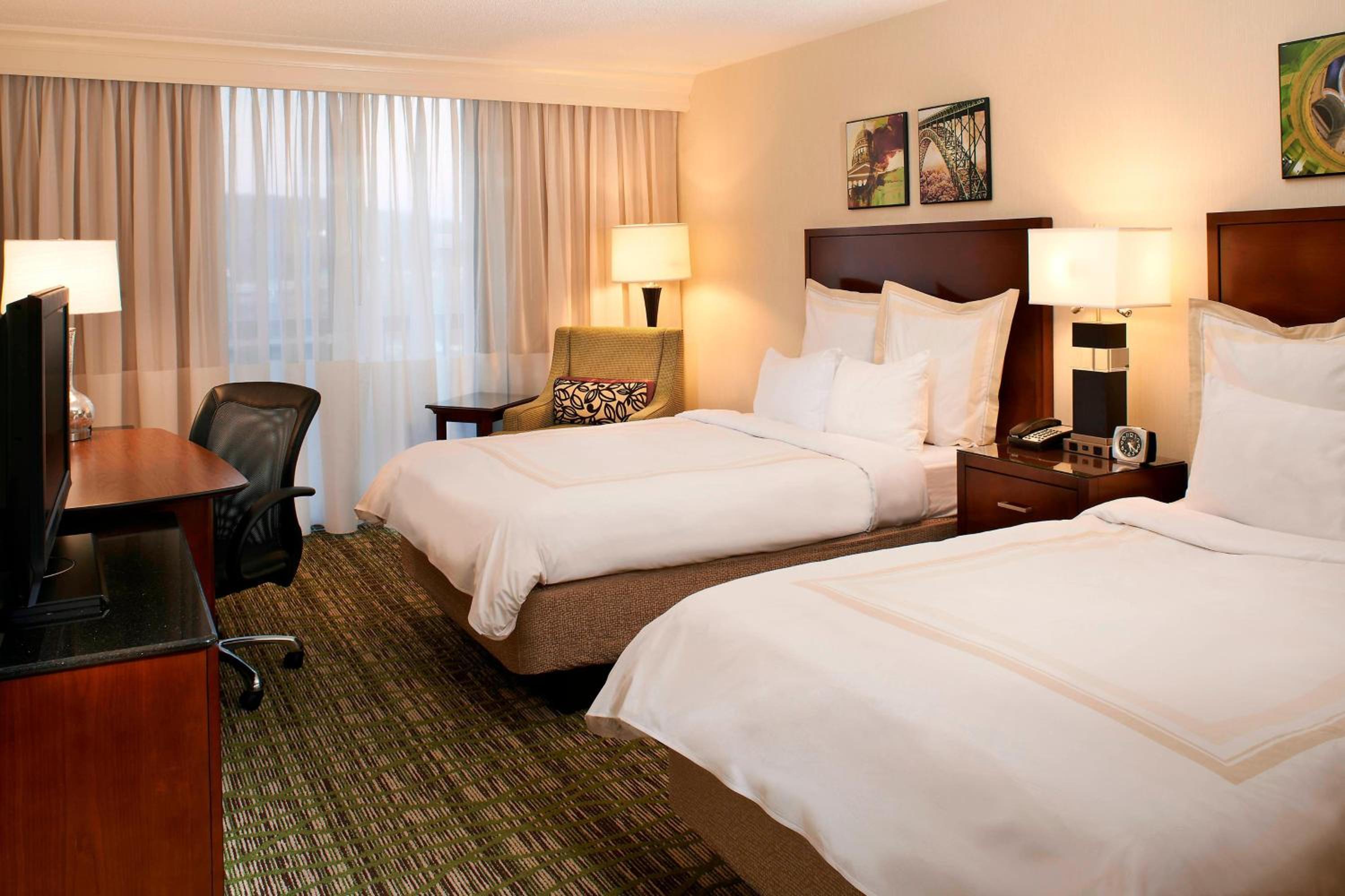 Double Room with Two Double Beds - Hearing Accessible  photo 1