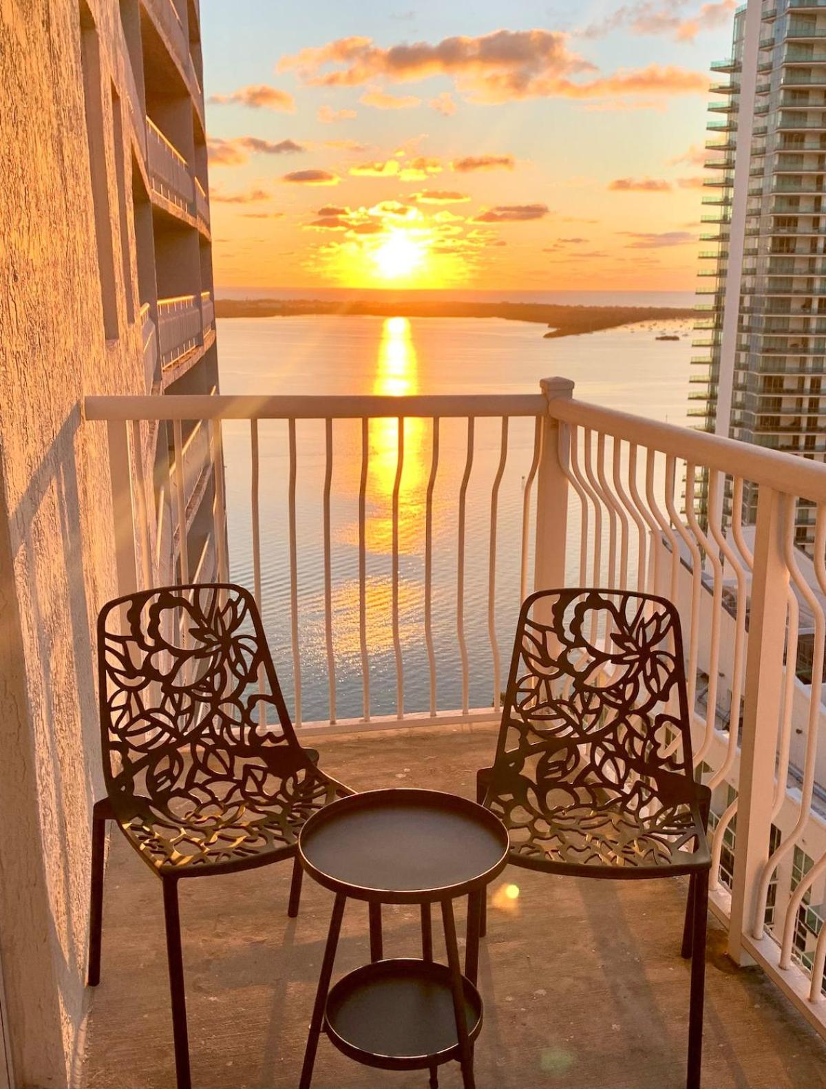 Two-Bedroom Apartment with Balcony and Sea View photo 1