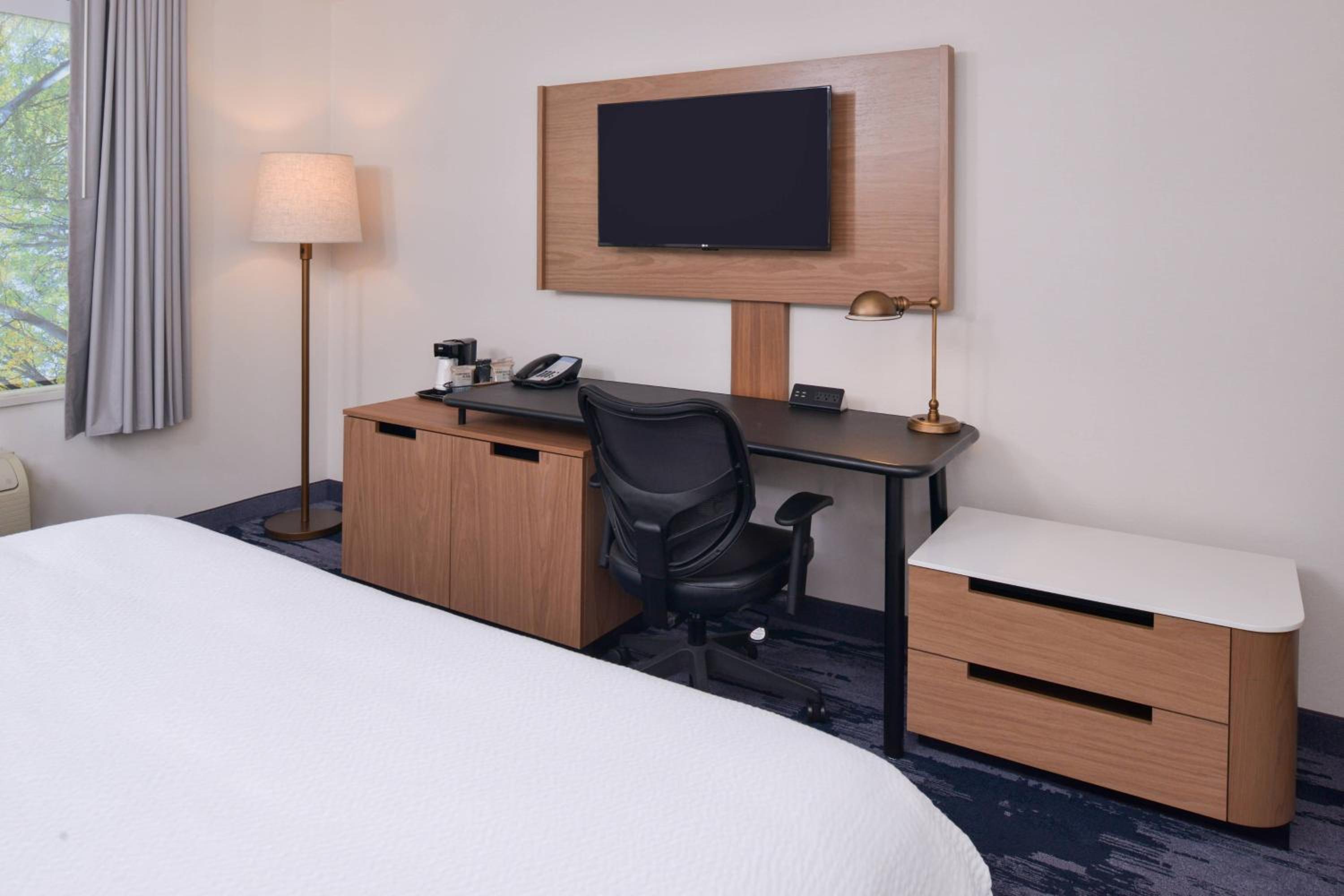 King Room - Hearing Accessible - Photo 2