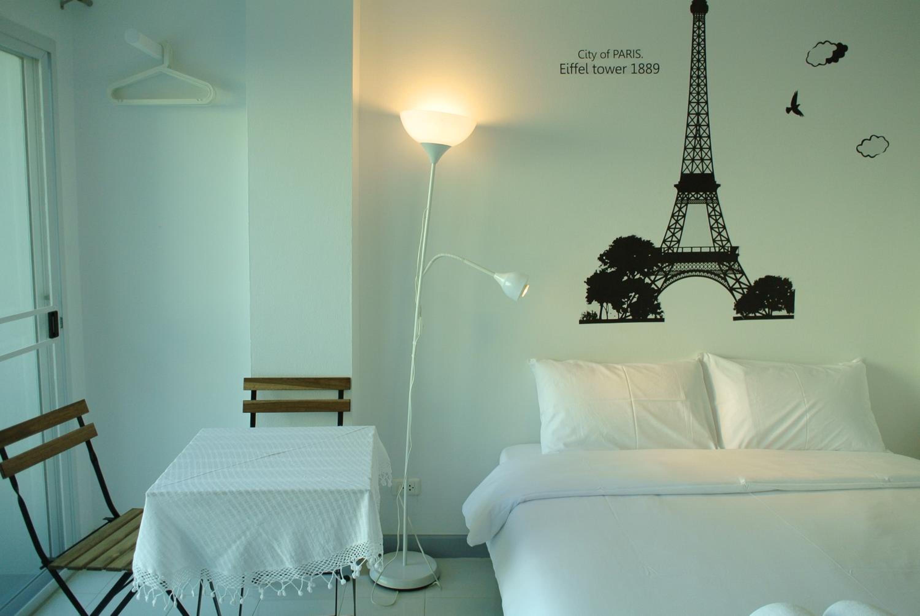 Double Room with Balcony - Photo 4