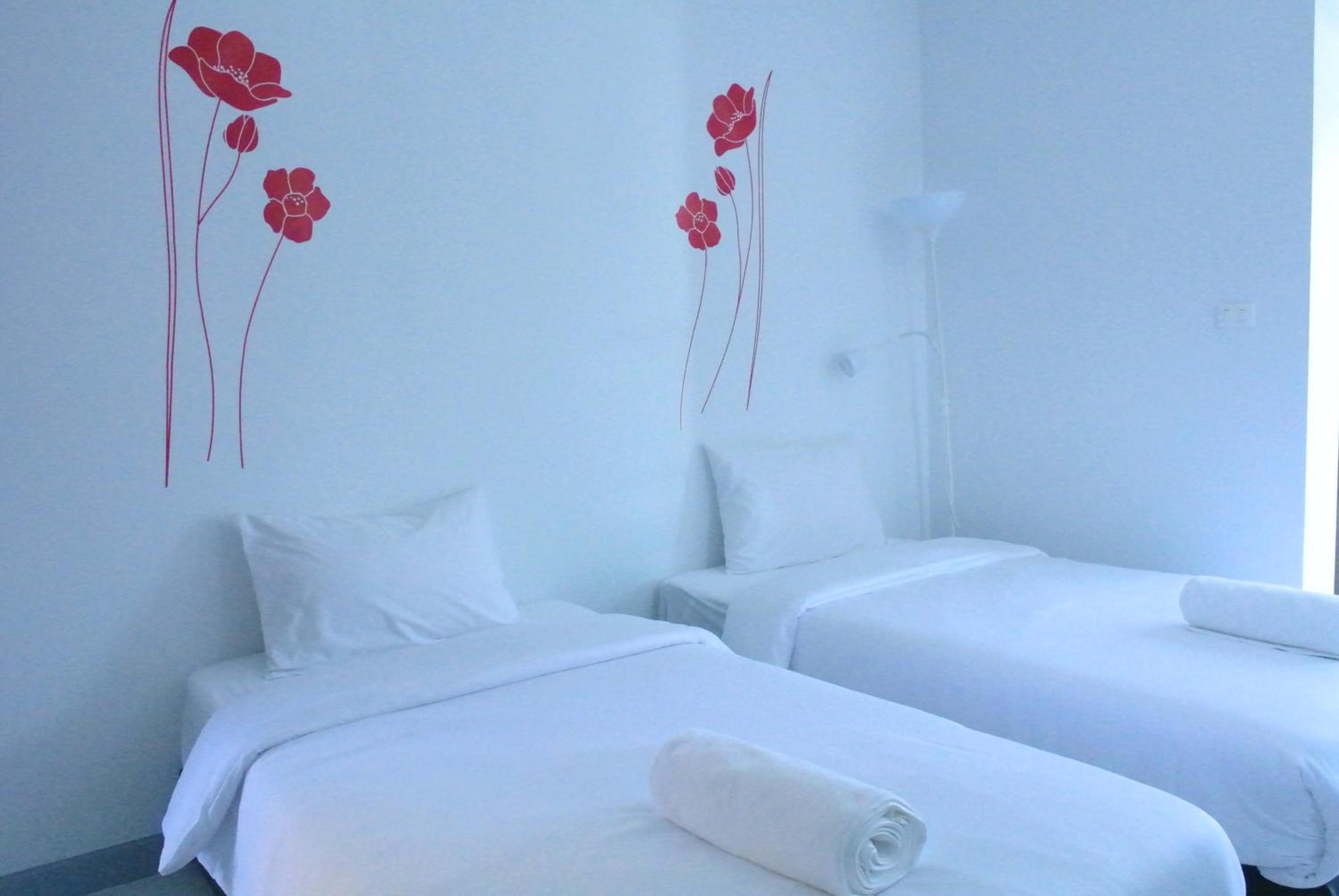 Twin Room with Balcony - Photo 1