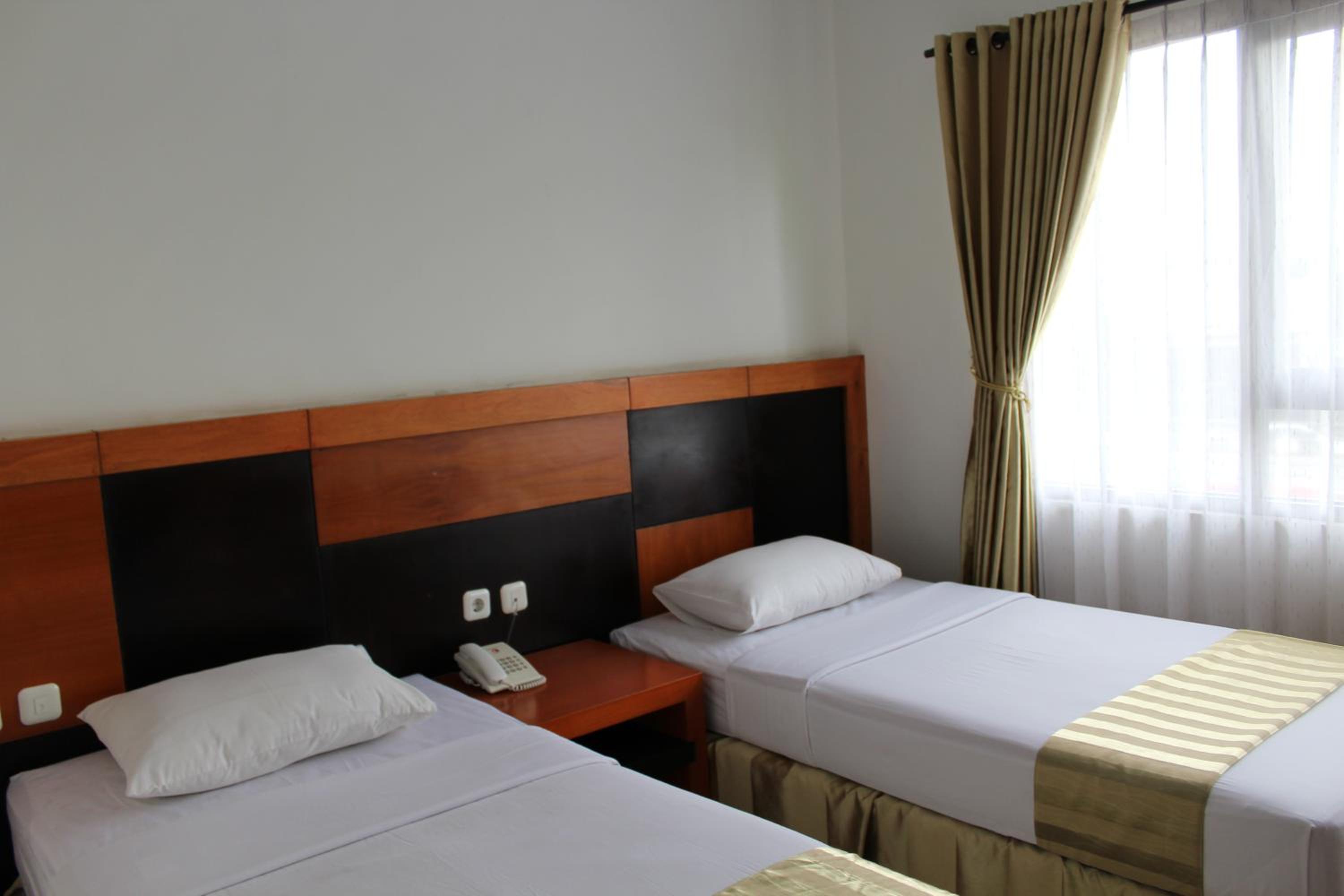Deluxe Twin Room photo 3