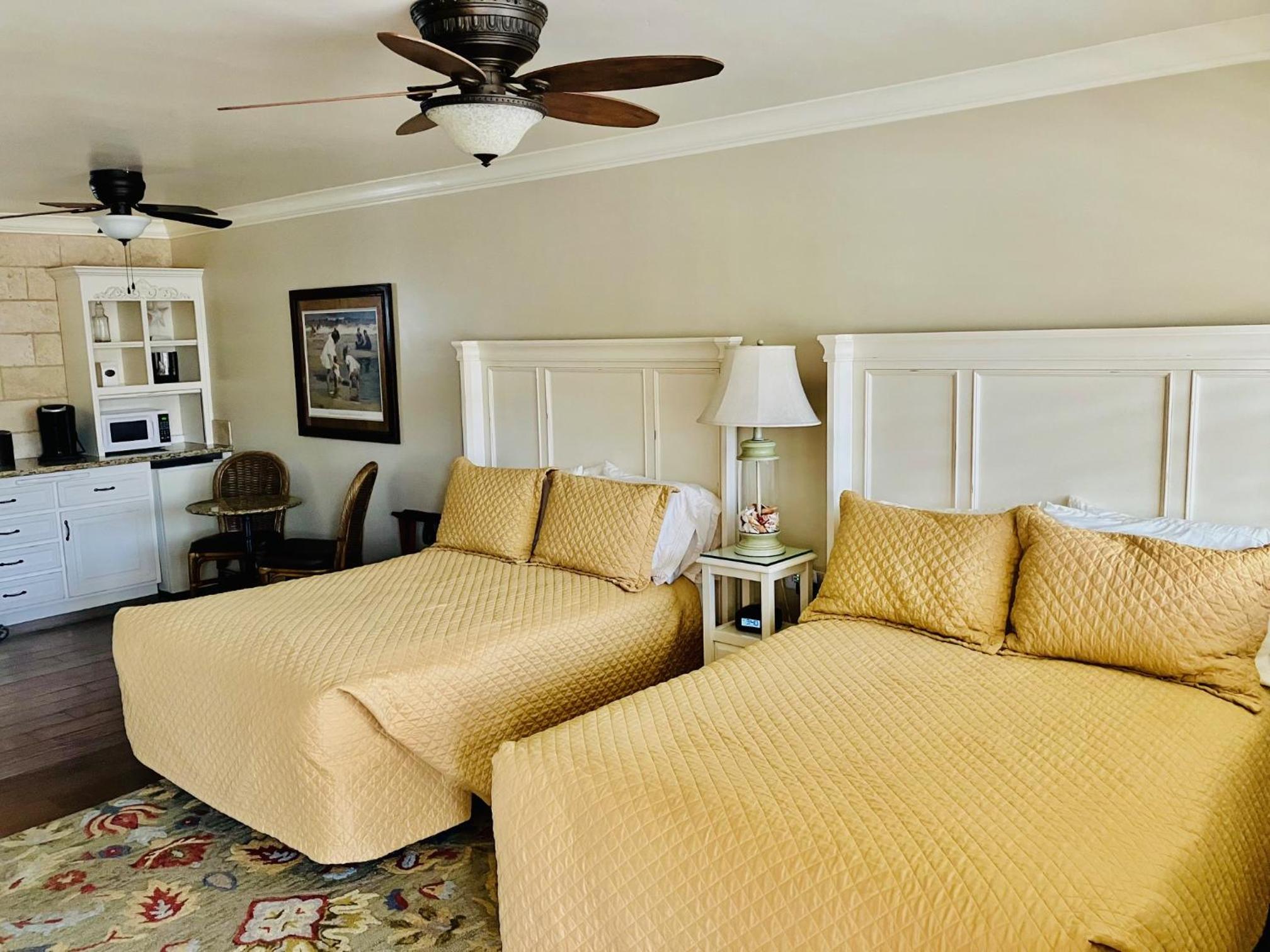 Deluxe Double Room With Bath photo 1