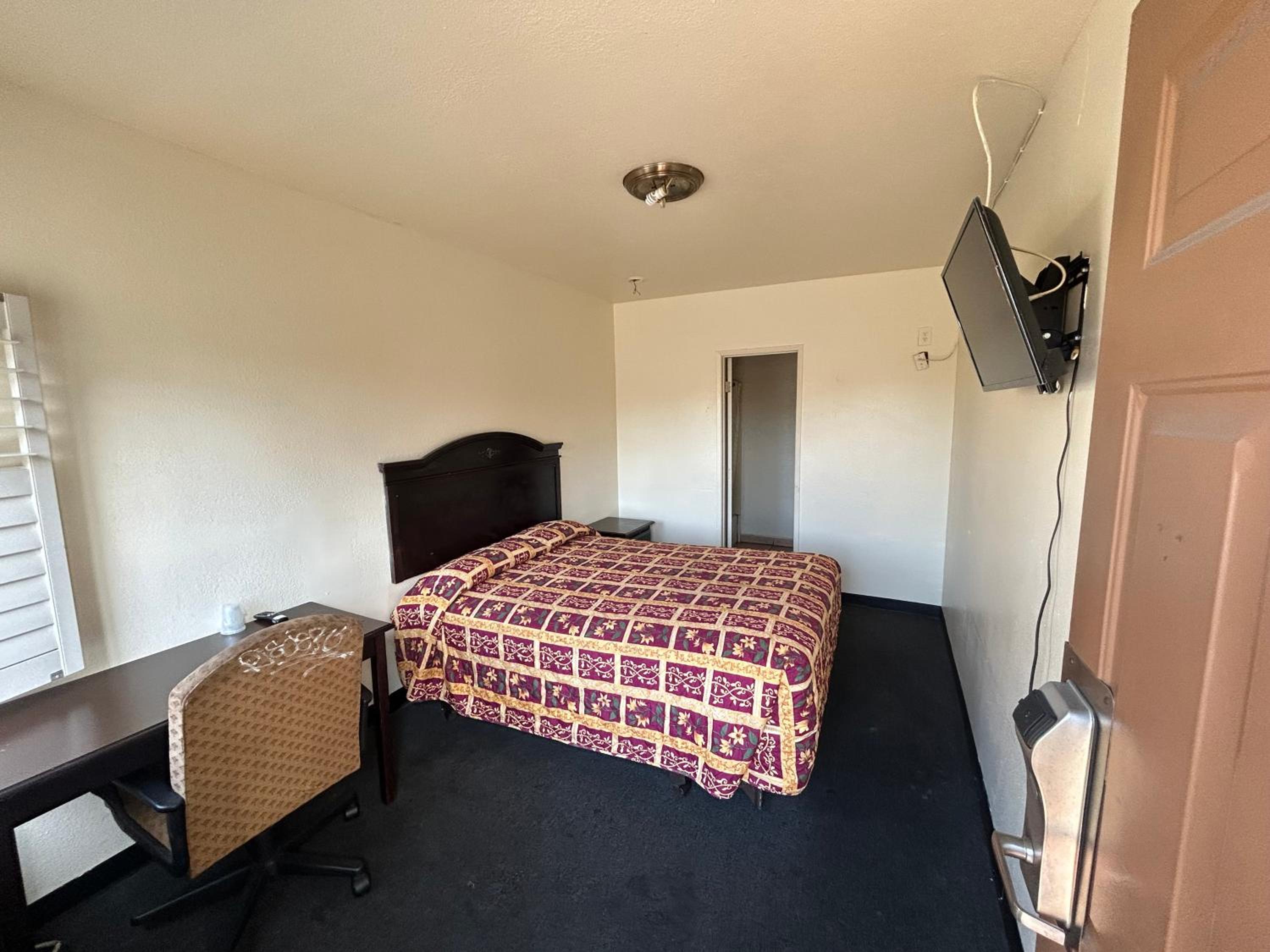 Deluxe Single Room photo 3