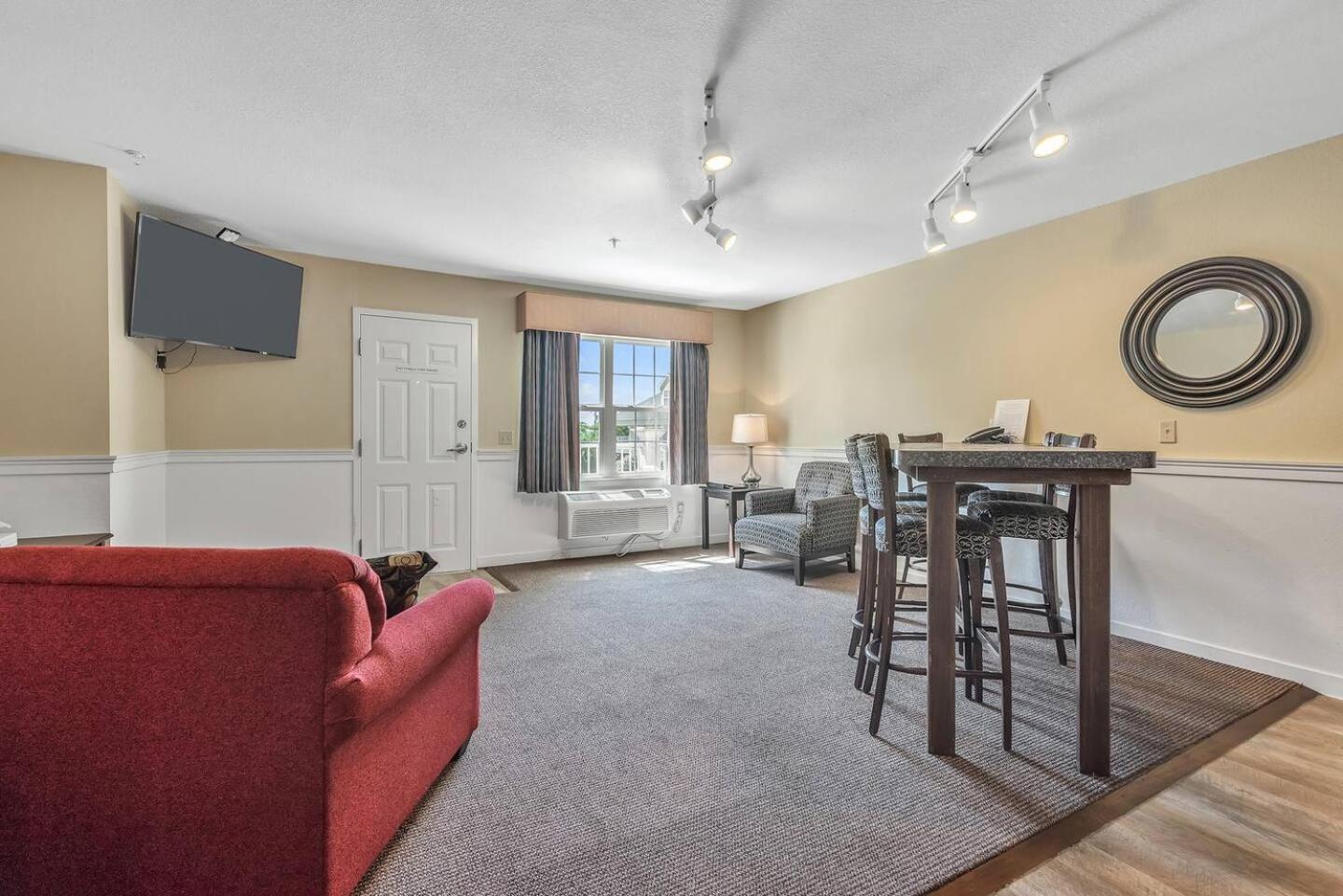 Three-Bedroom Suite