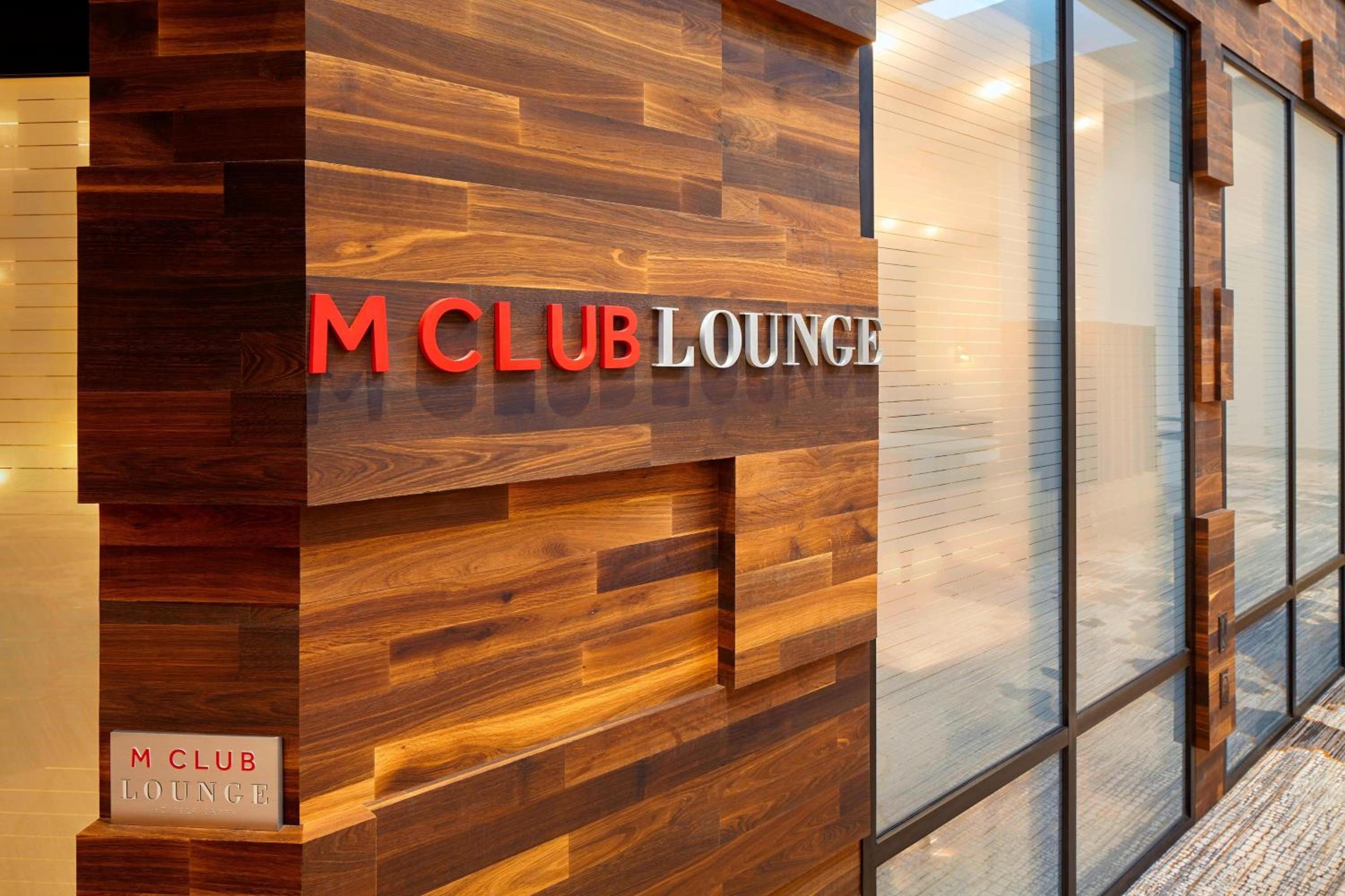 King Room with Adapted Tub - Mobility Accessible/Club Lounge Access - Photo 11