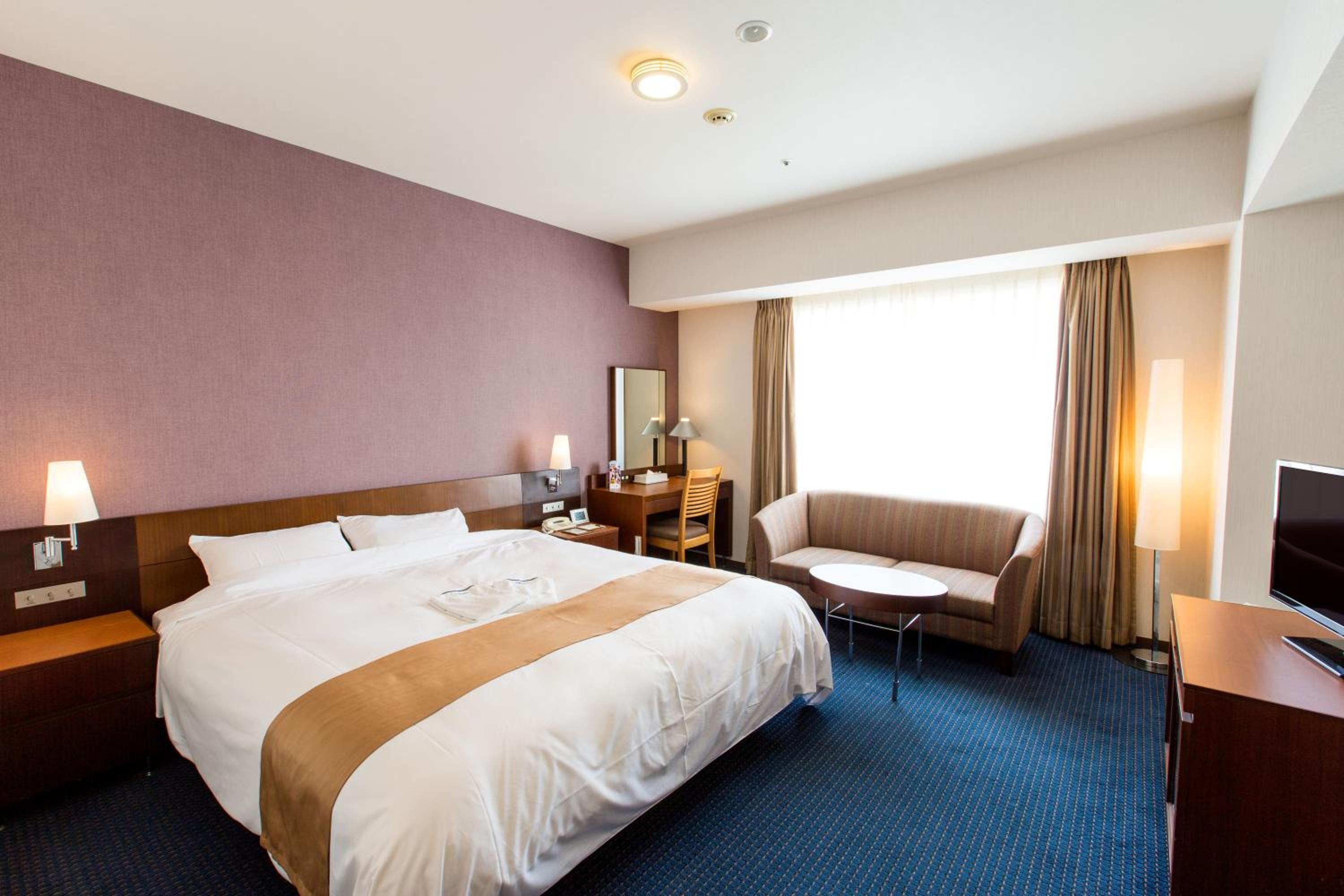 Superior King Room - Non-Smoking photo 2
