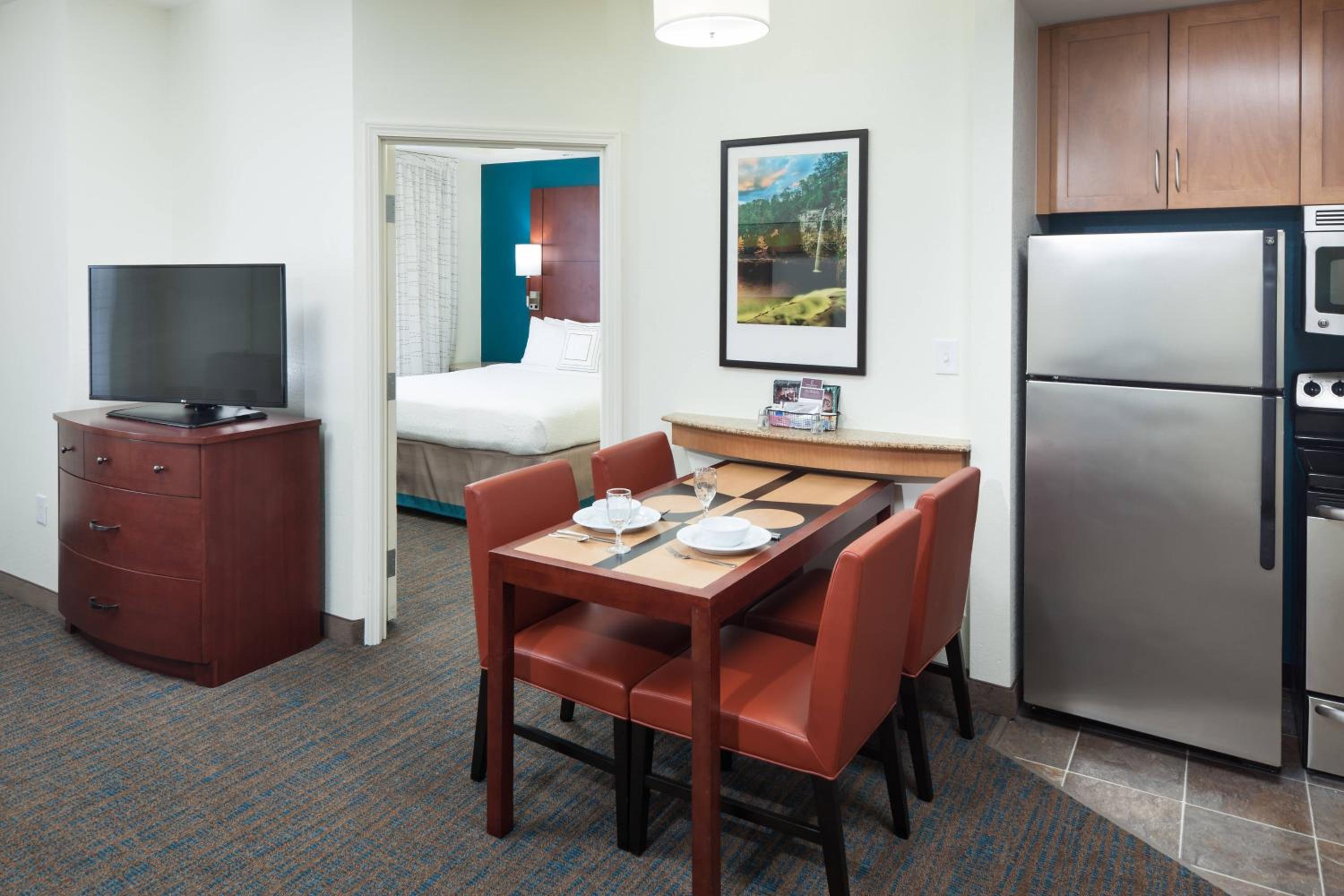 Two-Bedroom Suite photo 2