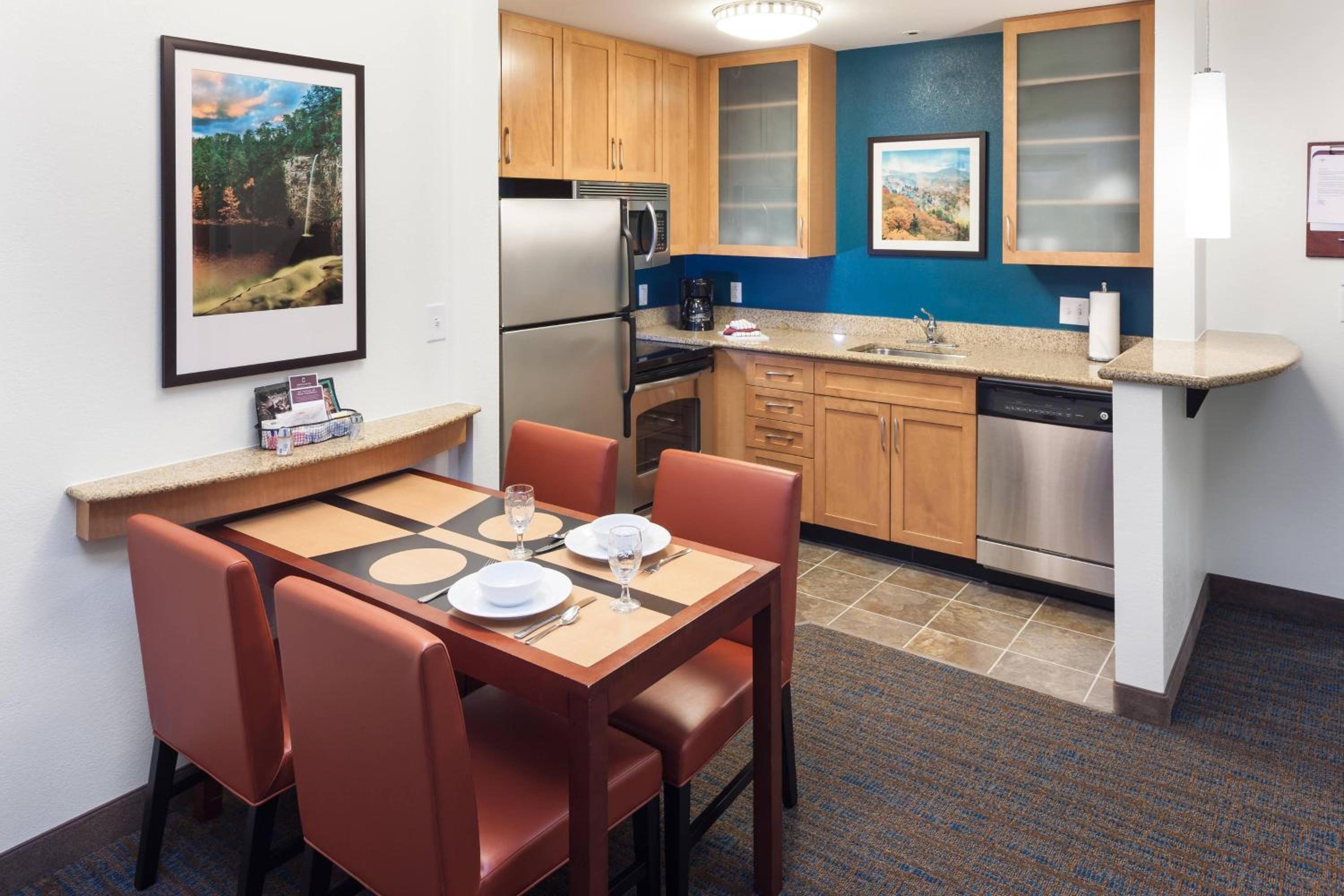 Two-Bedroom Suite photo 3