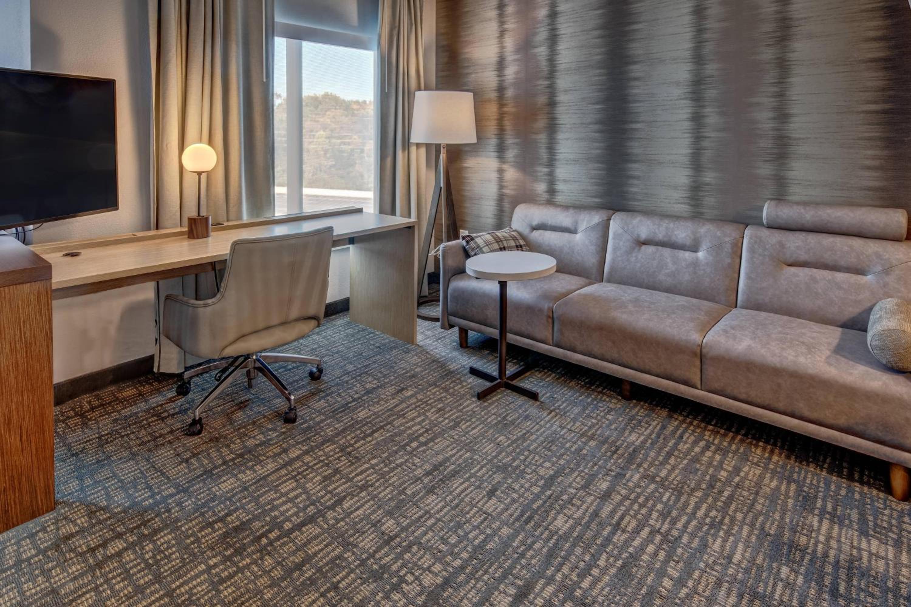 Studio with Two Queen Beds and Roll-In Shower - Mobility and Hearing Accessible photo 1
