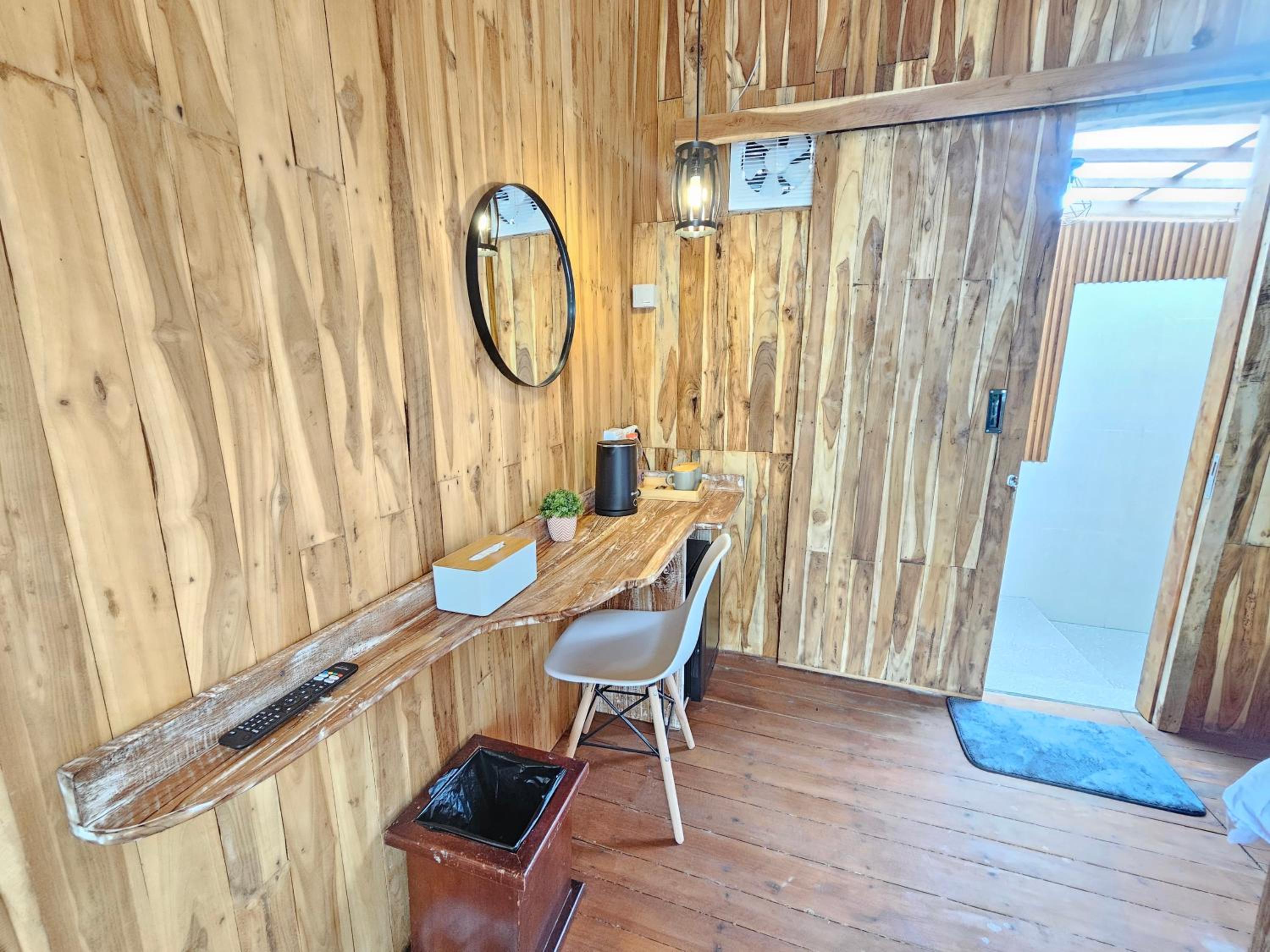 Suite with Mountain View - Photo 3