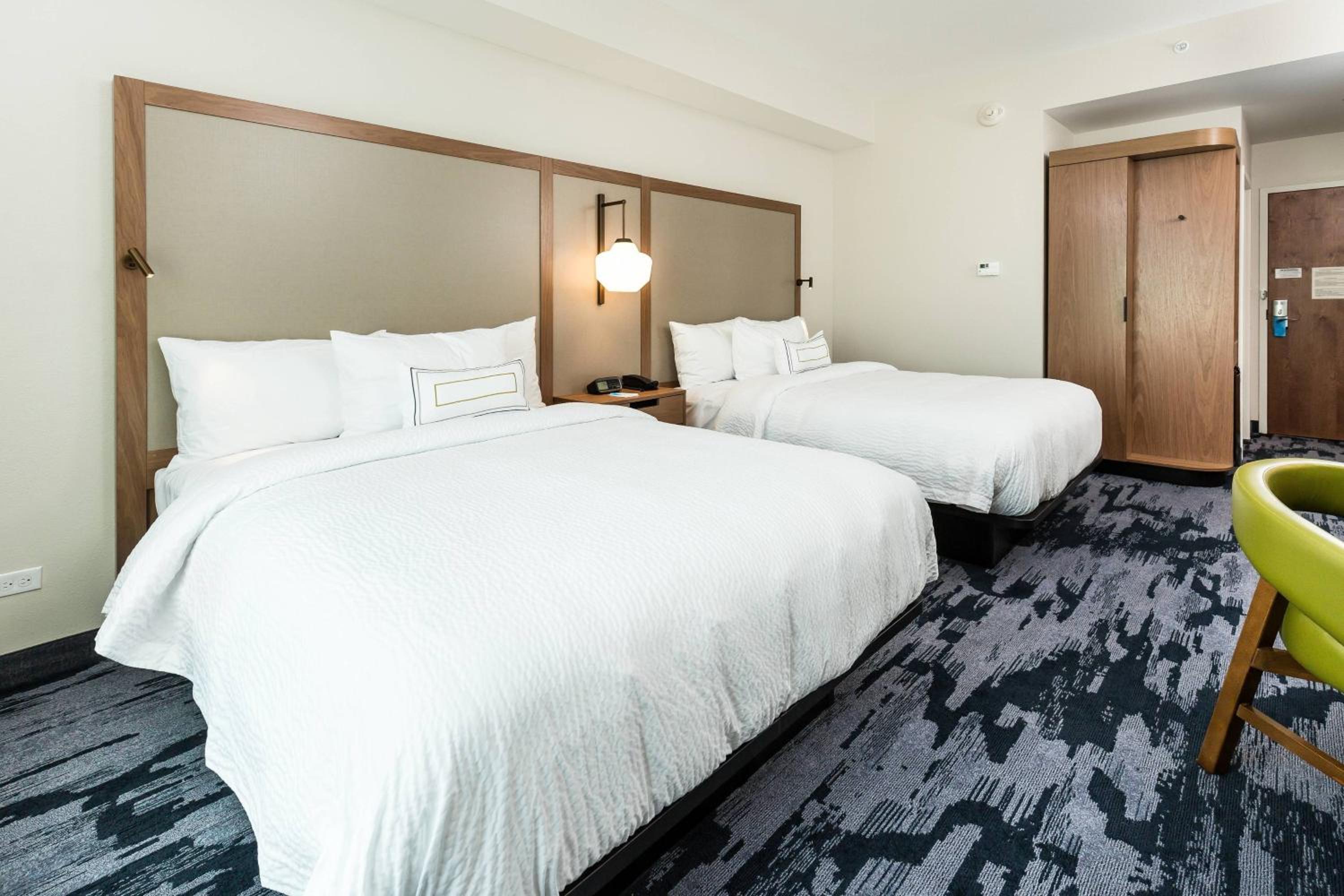 Queen Room with Two Queen Beds and Bathtub - Mobility Access/Hearing Accessible