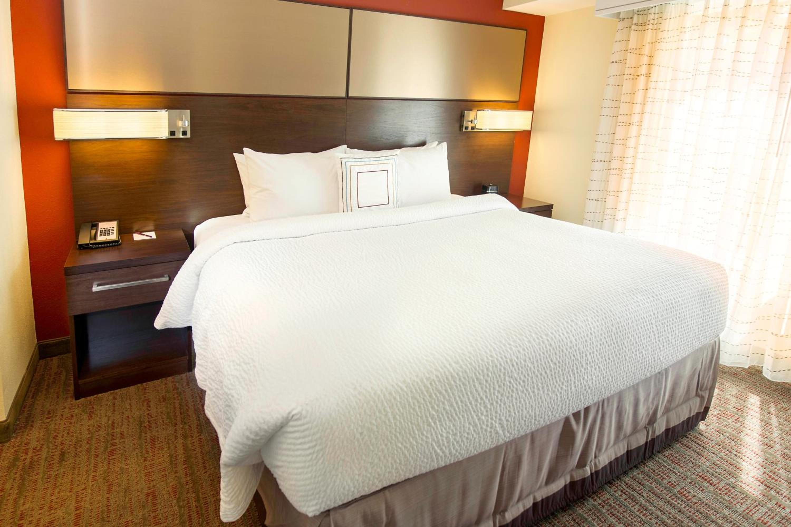 One-Bedroom King Suite with Sofa Bed and Roll-in Shower - Mobility and Hearing Accessible photo 1
