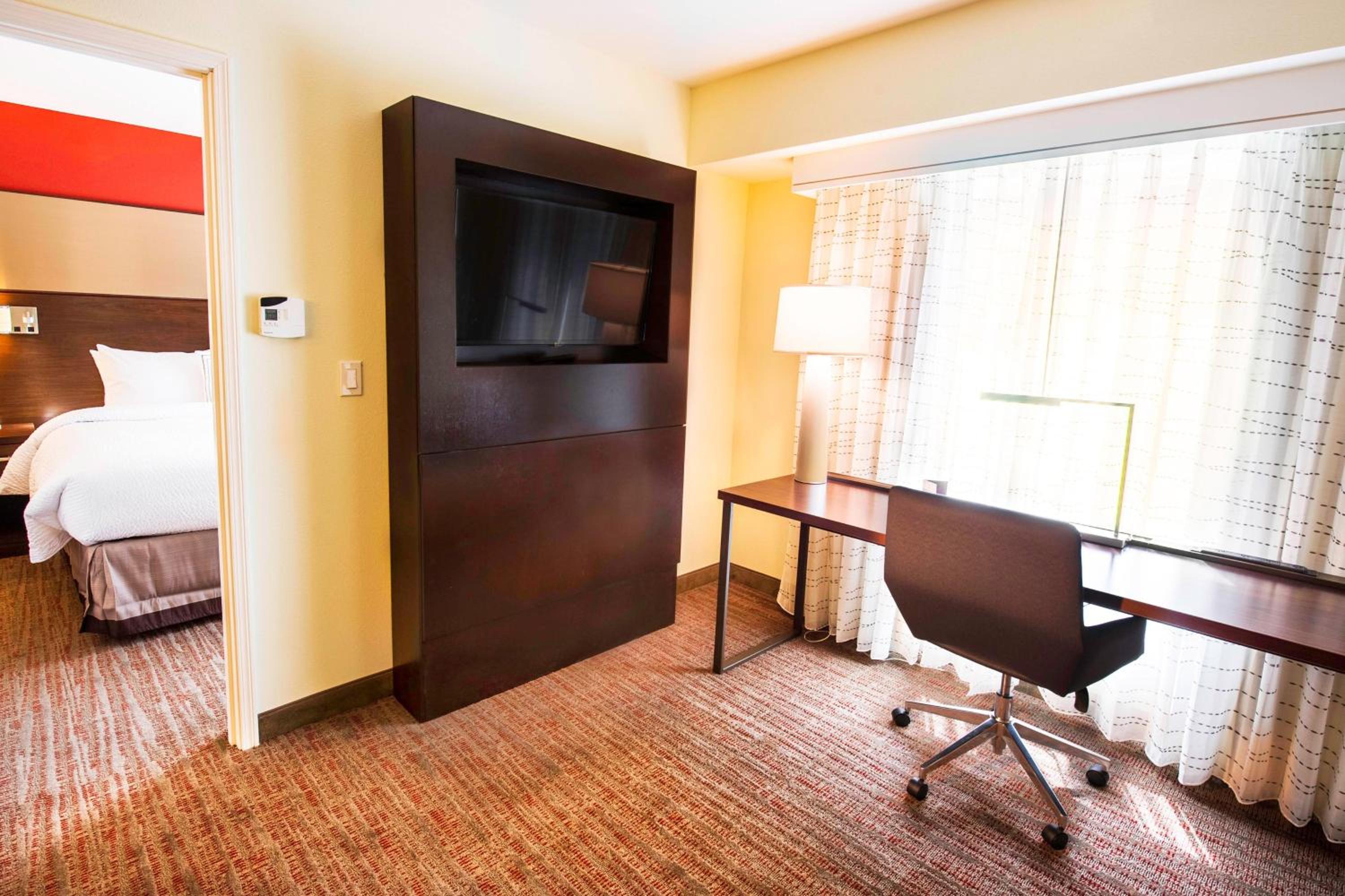 One-Bedroom King Suite with Sofa Bed and Roll-in Shower - Mobility and Hearing Accessible photo 2