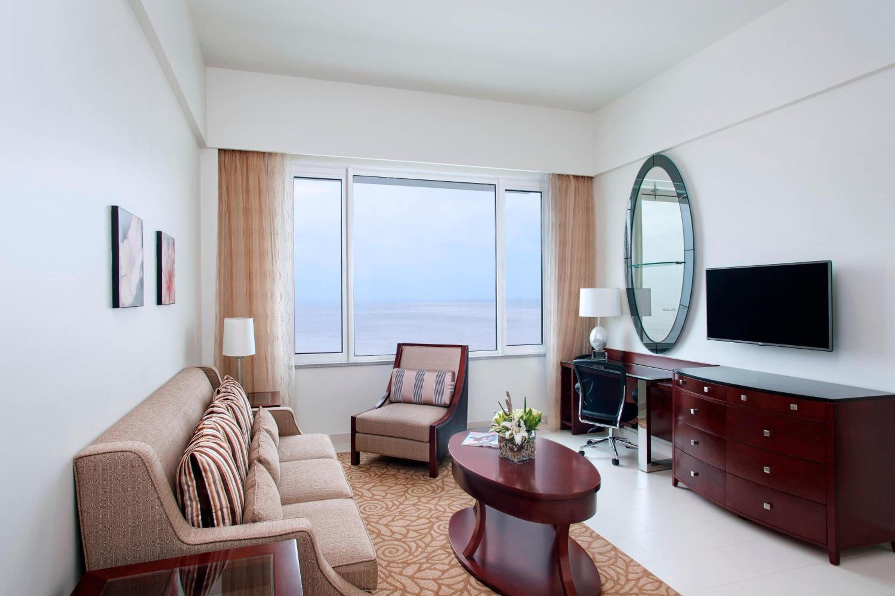 Ocean View Suite, Executive level, 1 Bedroom Suite, 1 King photo 2