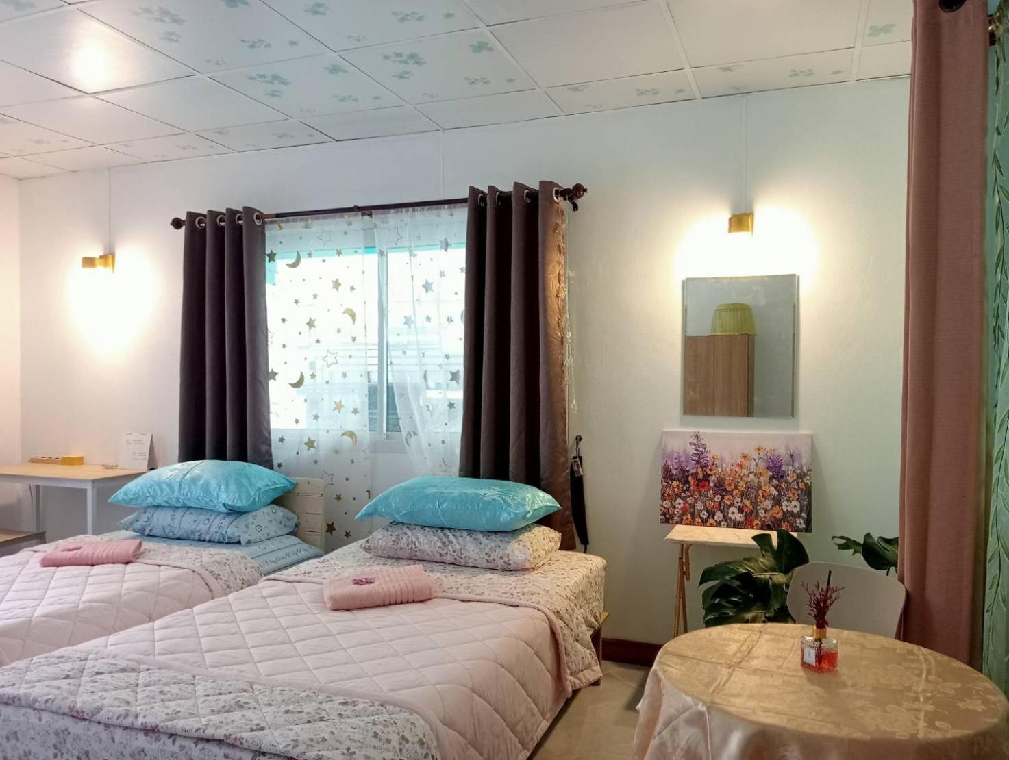 Deluxe Twin Room photo 2