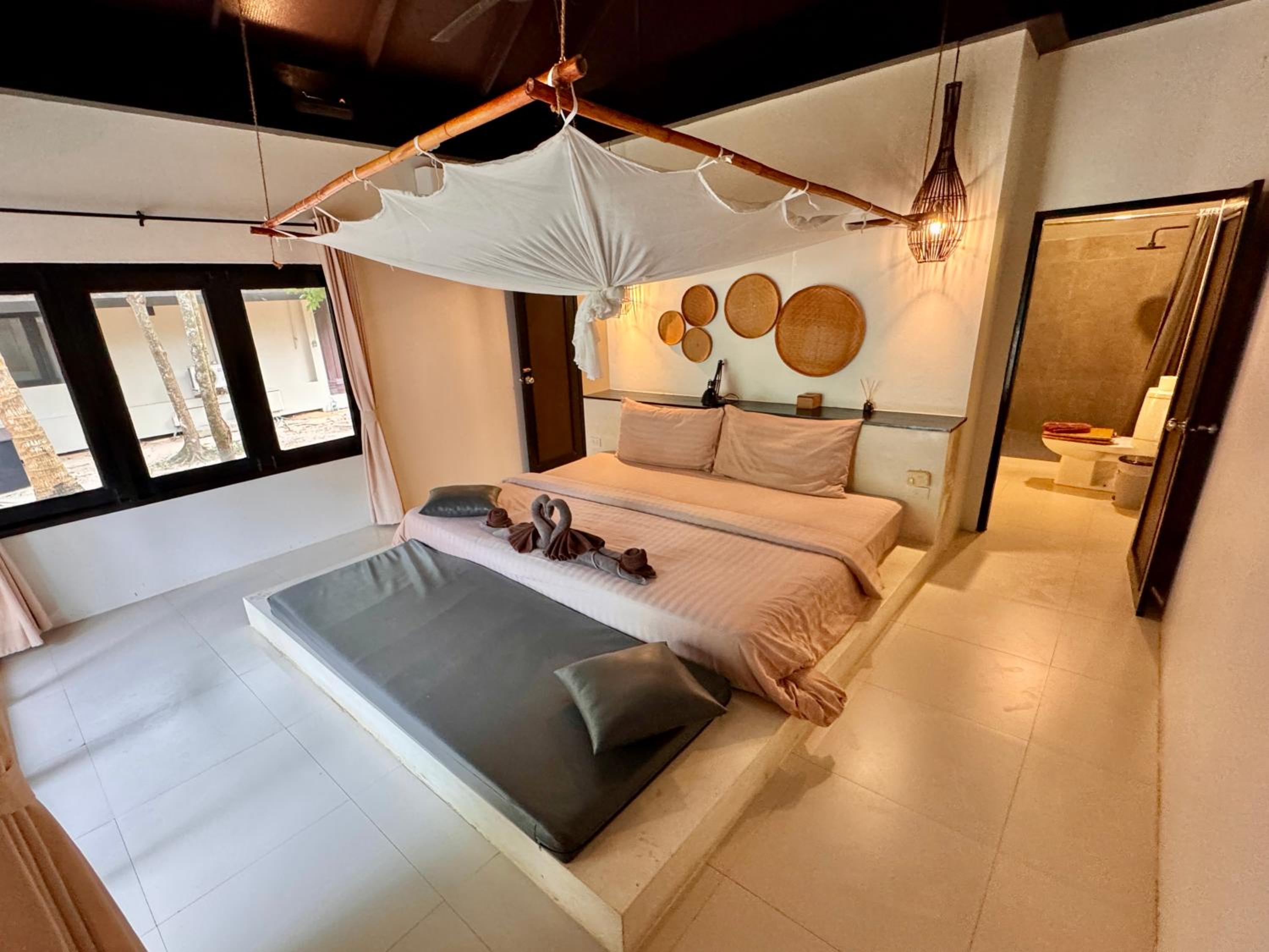 Two-Bedroom Villa - Photo 4