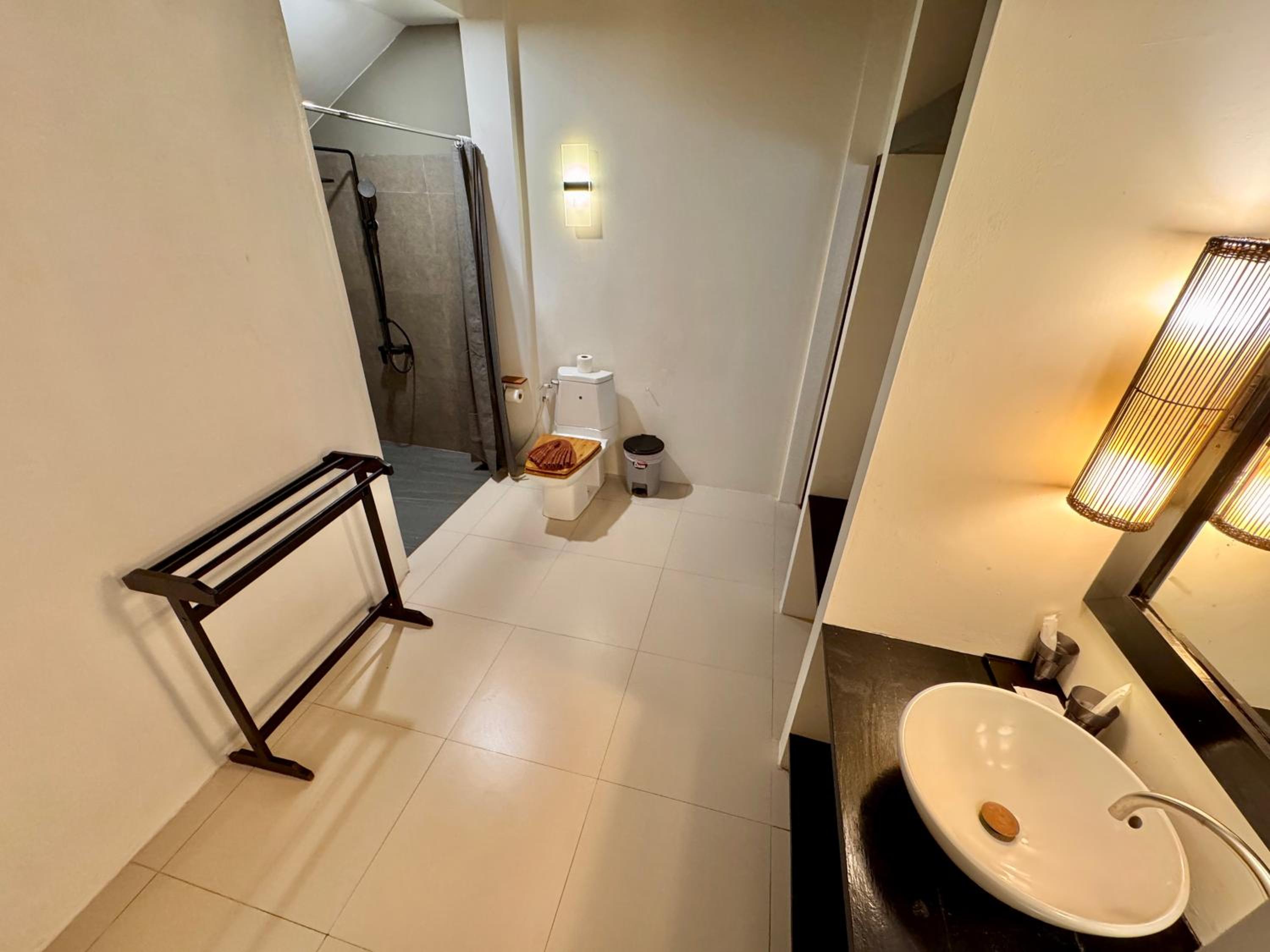 Two-Bedroom Villa - Photo 7