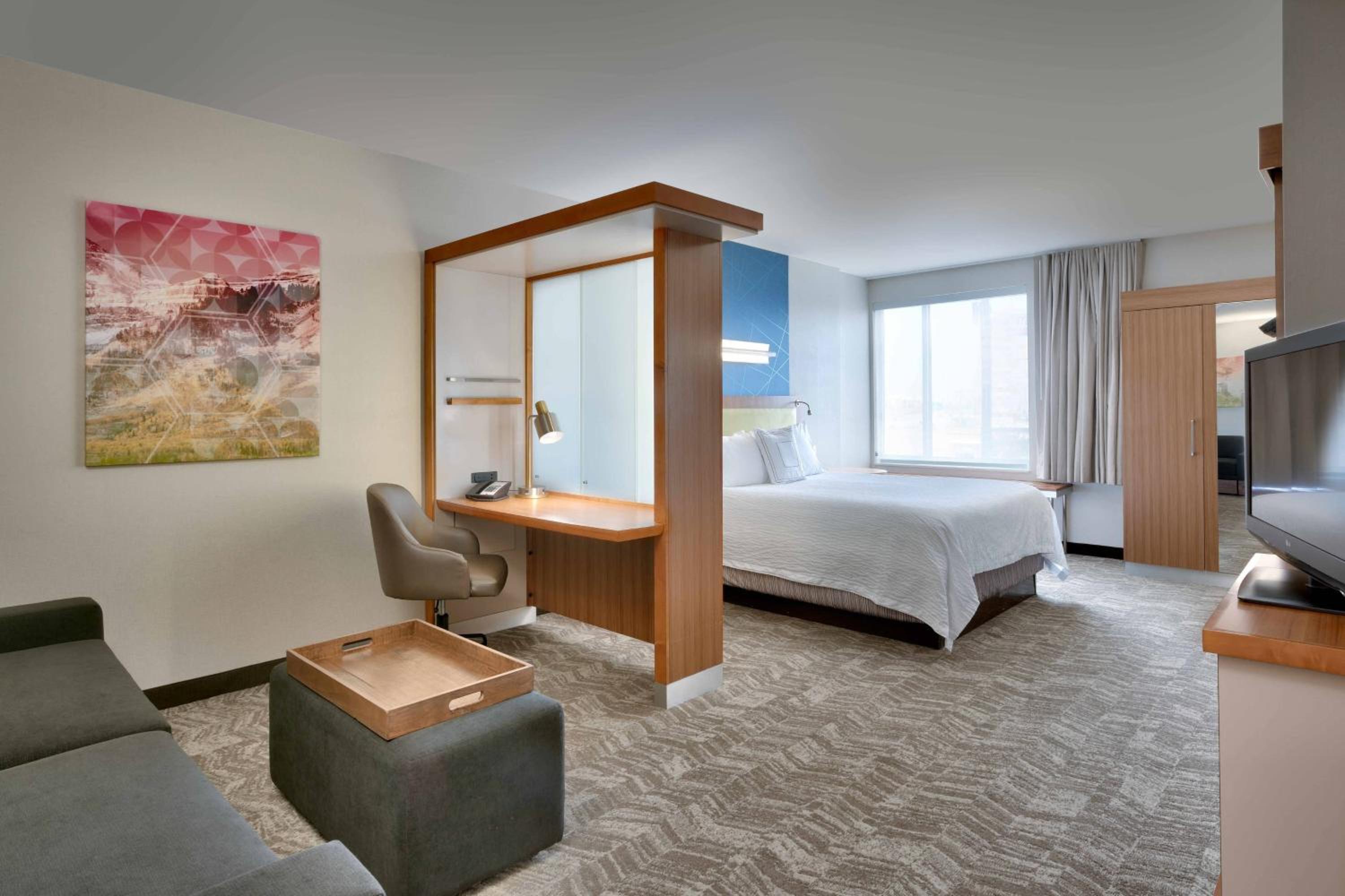 King Room with Roll-in Shower - Mobility and Hearing Accessible