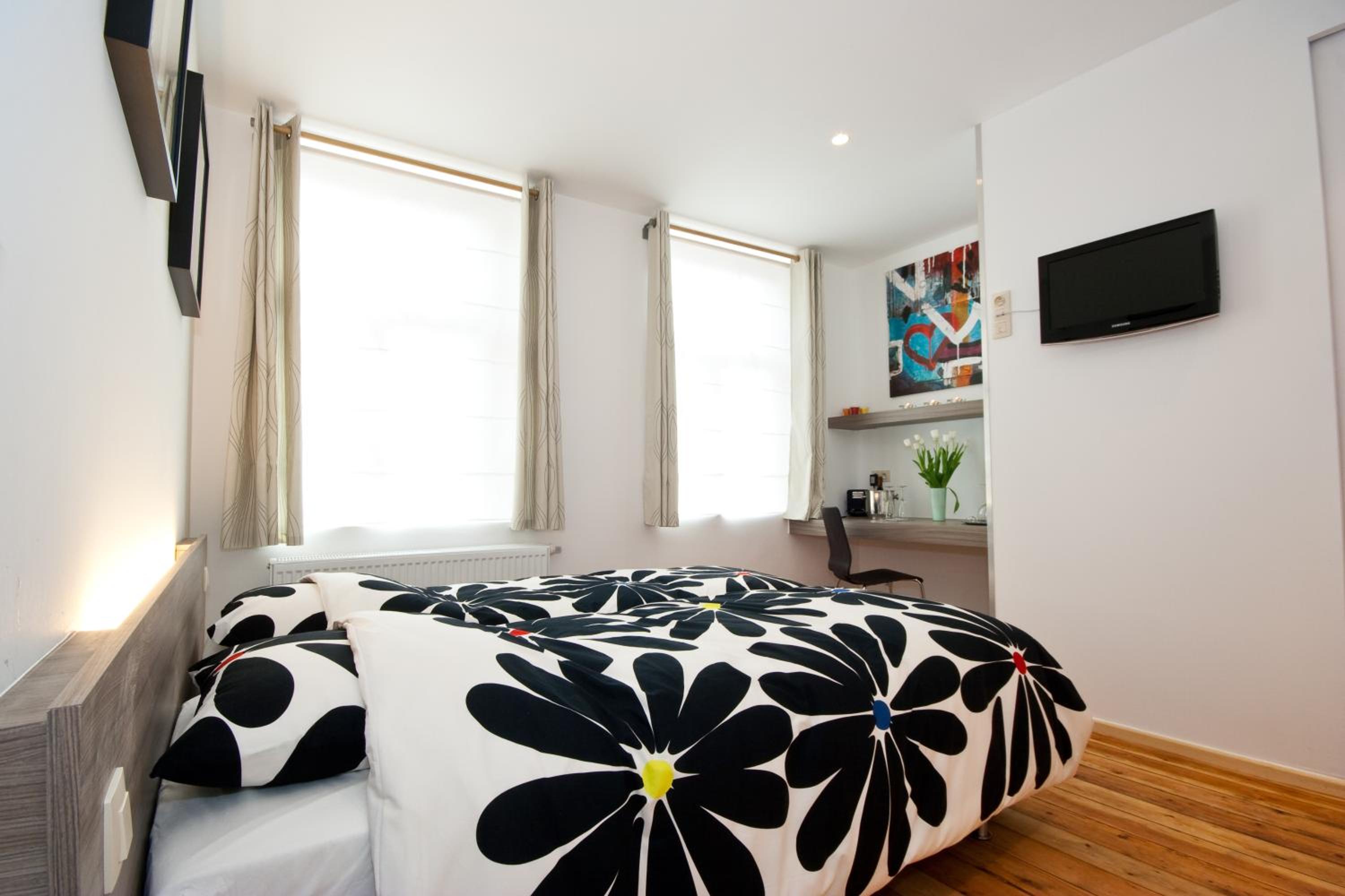 Double Room with Terrace photo 2