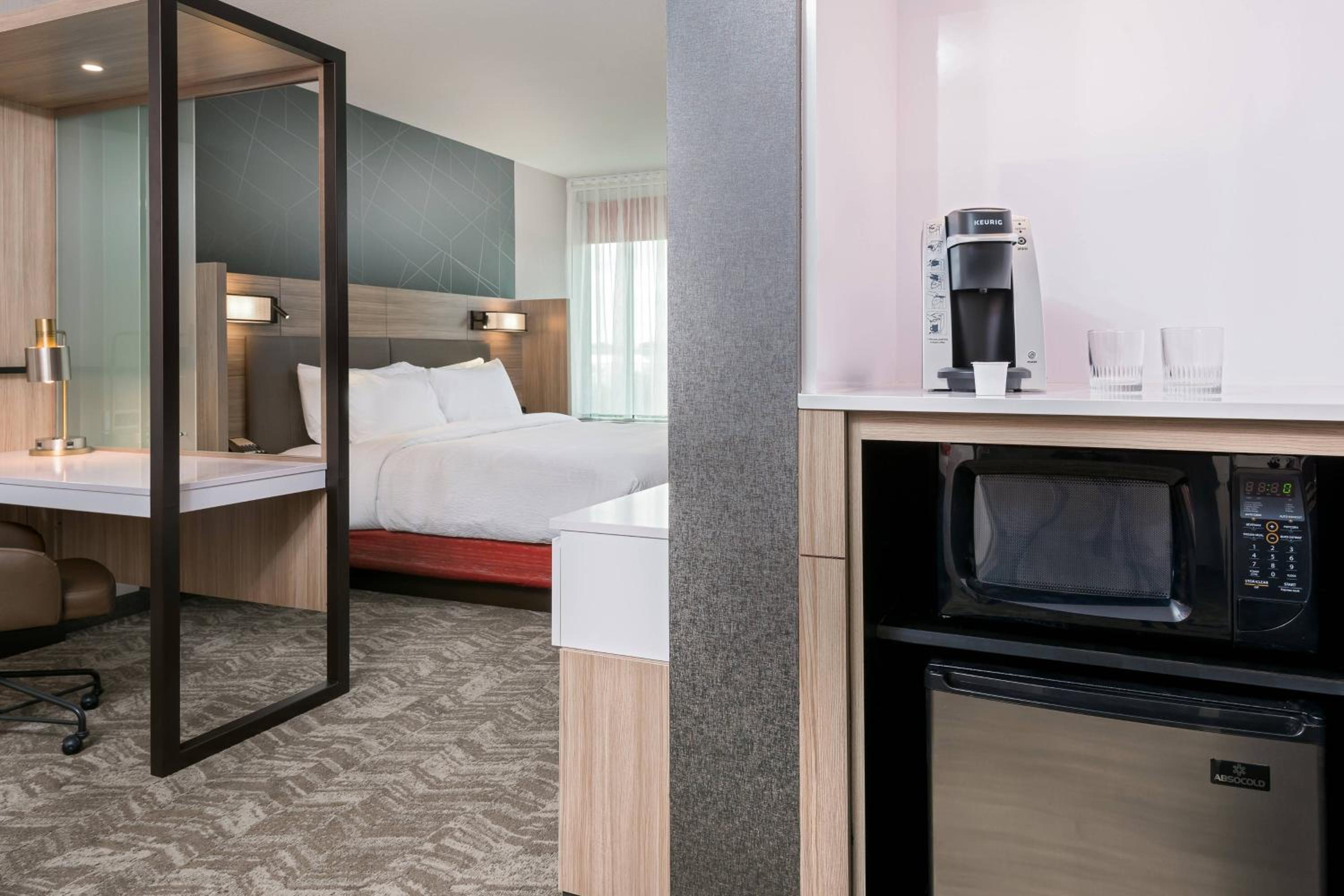 King Suite with Roll-In Shower - Mobility Accessible photo 3