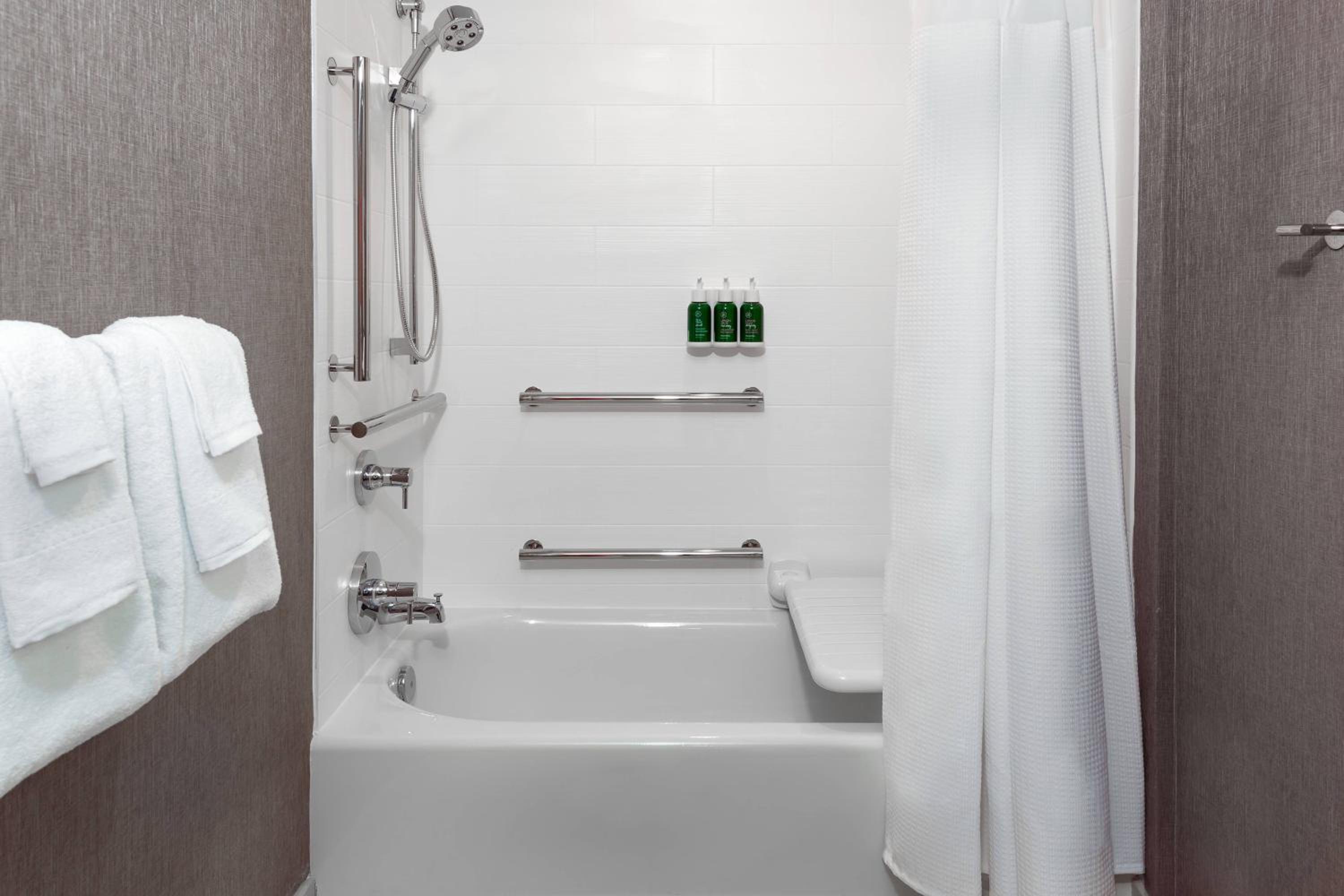 Queen Suite with Tub - Mobility Accessible - Photo 6