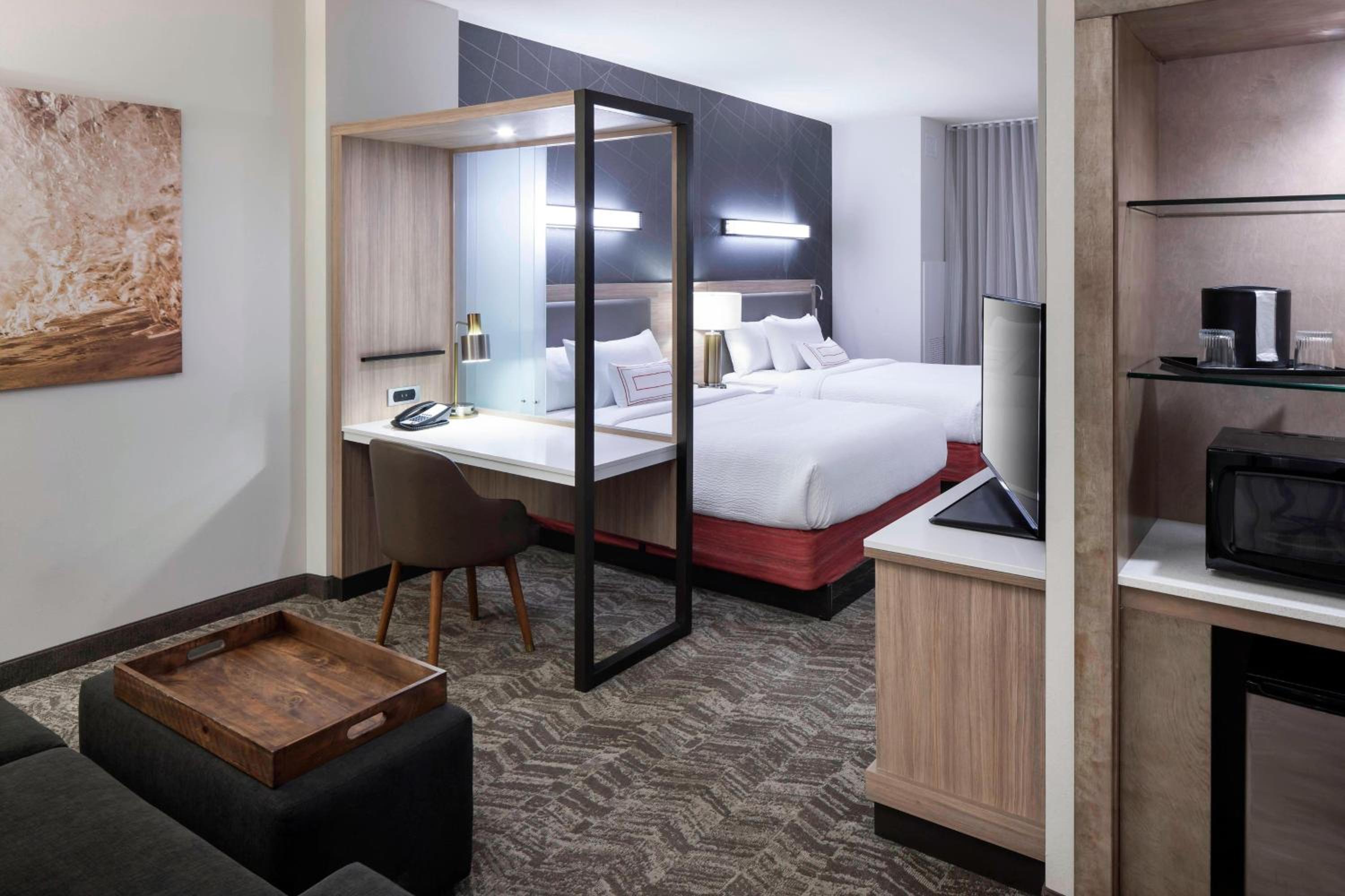 Two Queen Suite with Sofa Bed and Balcony - Hearing Accessible photo 2