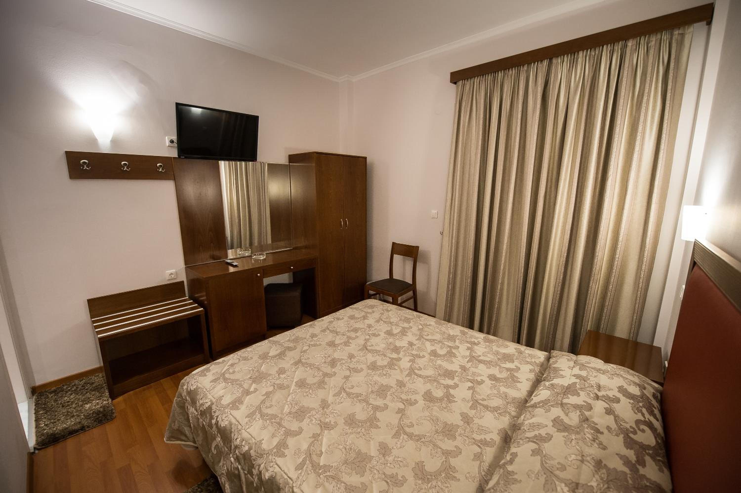 Double or Twin Room with Shower photo 1