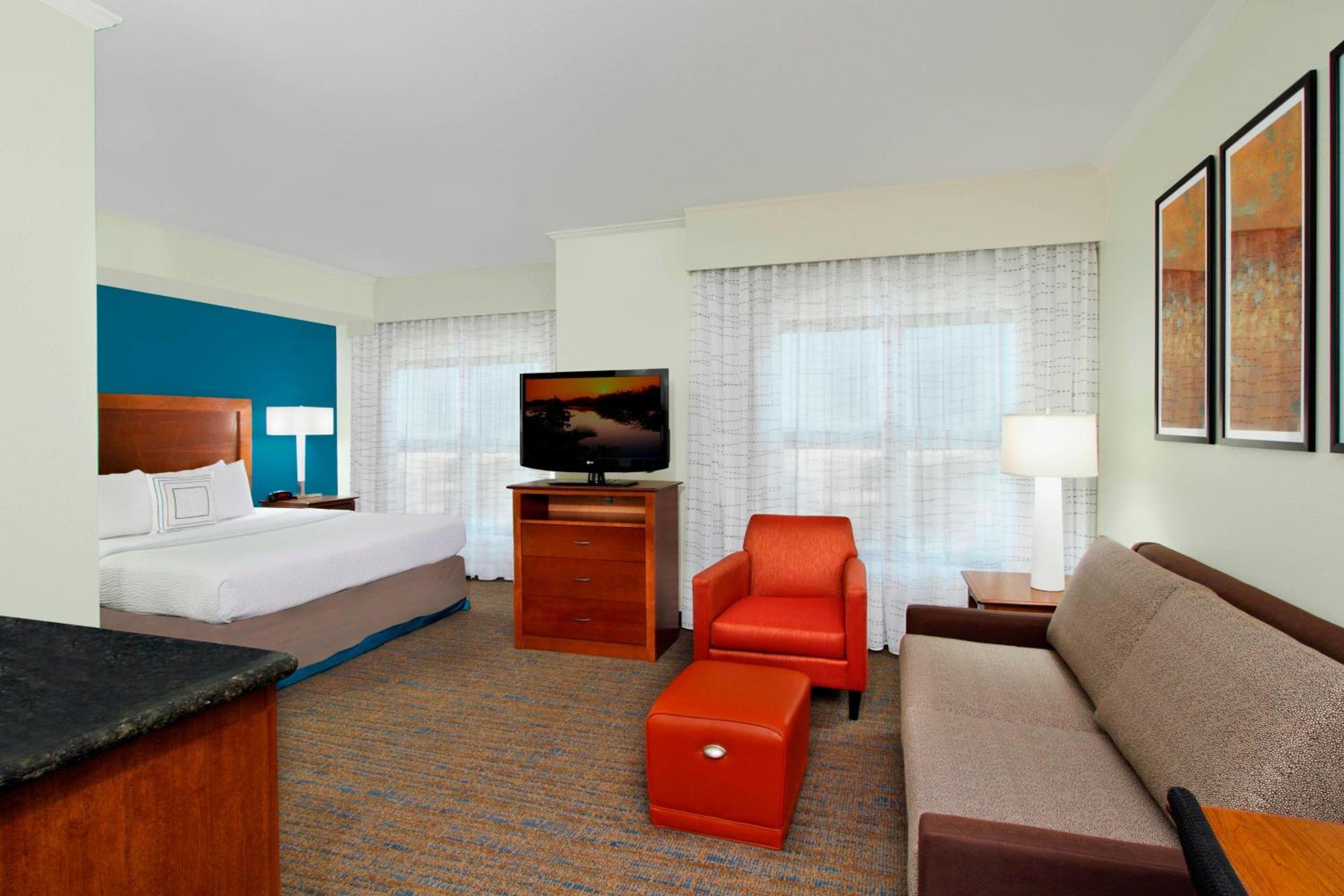 King Studio with Sofa Bed and Roll-in Shower - Mobility and Hearing Accessible - Photo 2