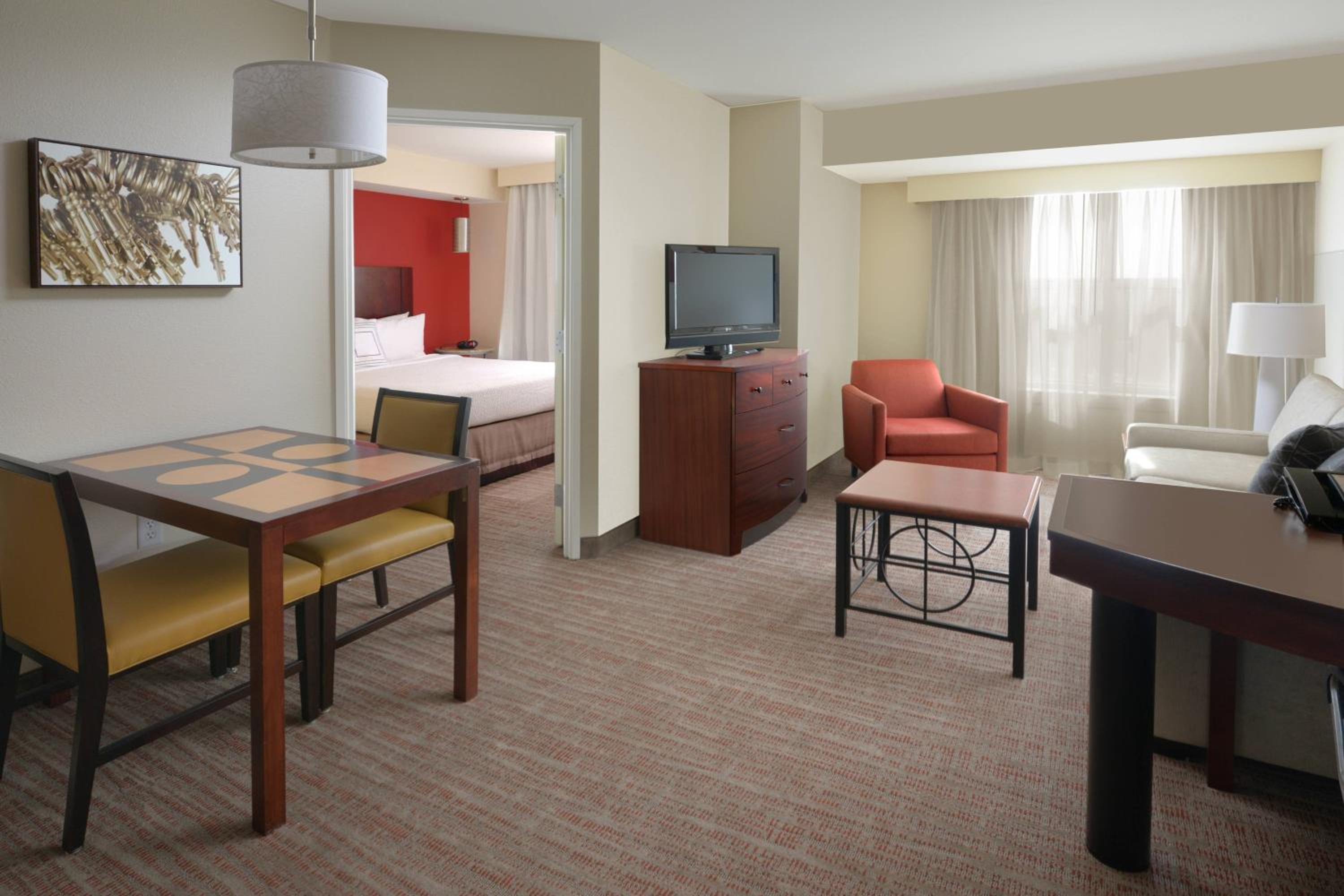 One-Bedroom King Suite with Sofa Bed - Hearing Accessible - Photo 1