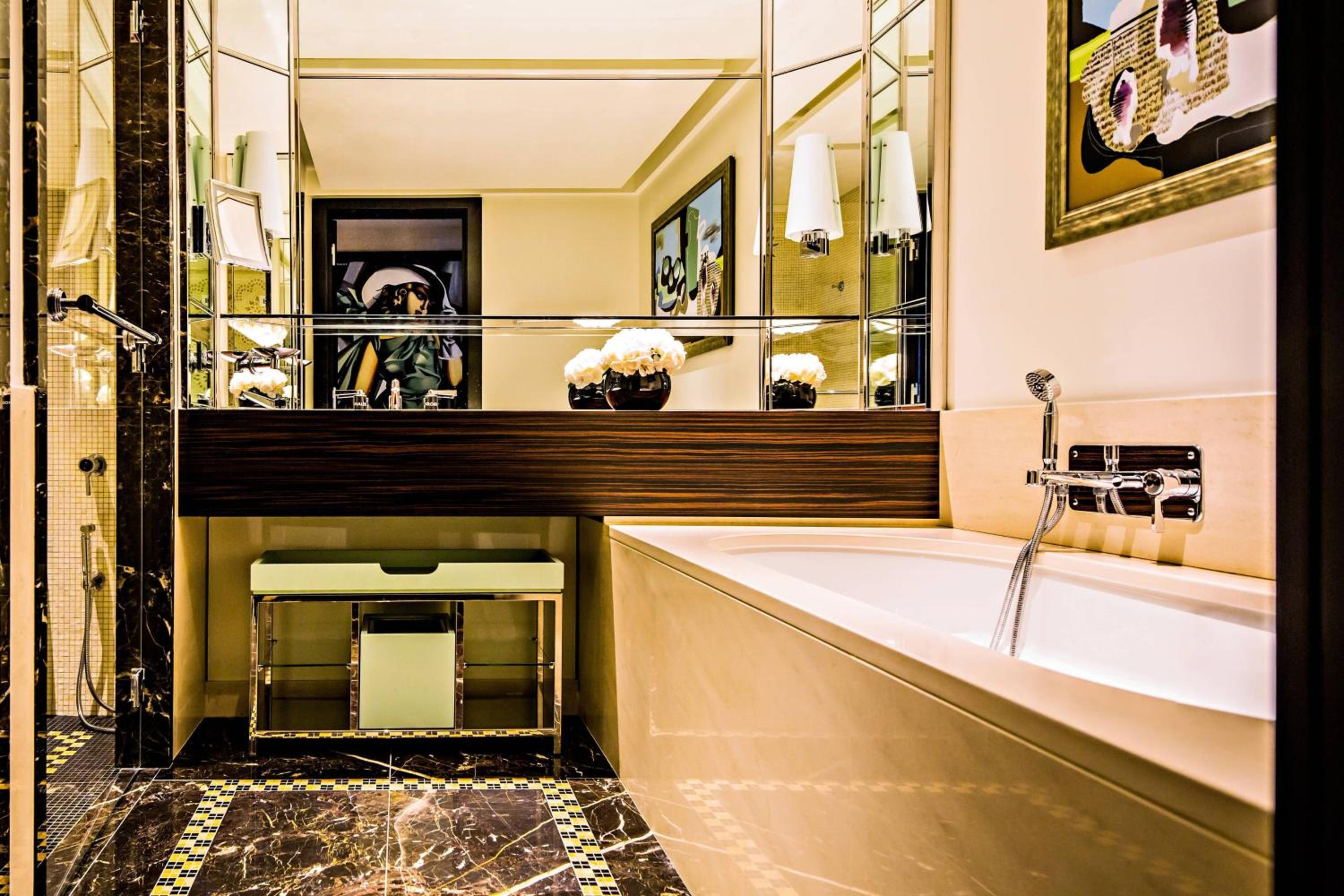 Art Deco Super King, Guest room, 1 Super King