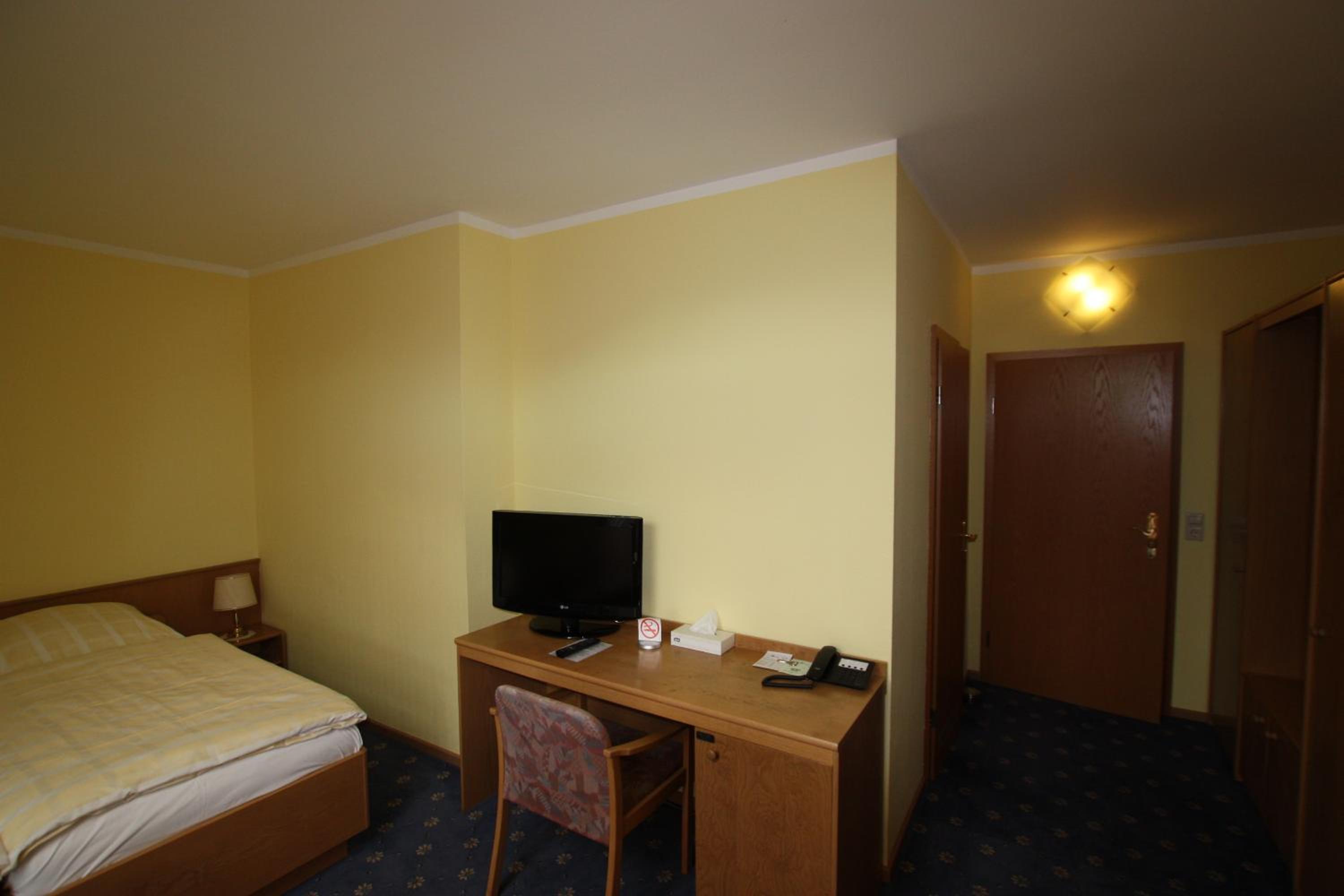 Double or Twin Room photo 2