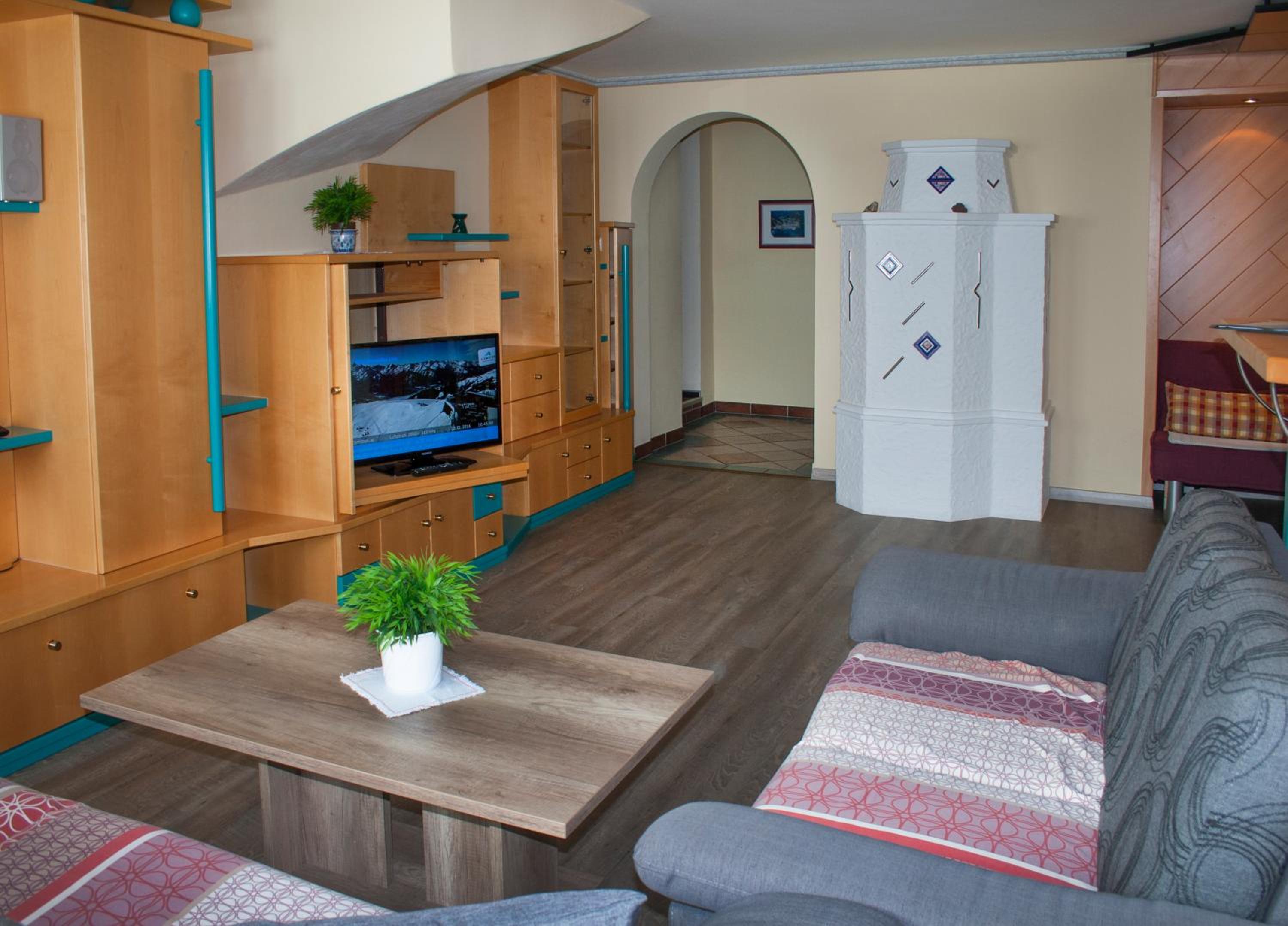 Three-Bedroom Apartment photo 2
