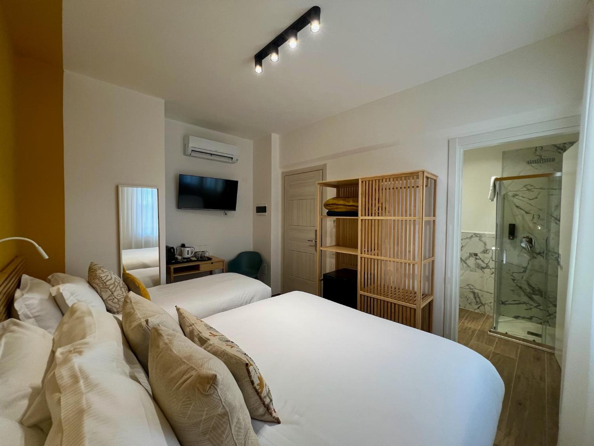 Comfort Triple Room