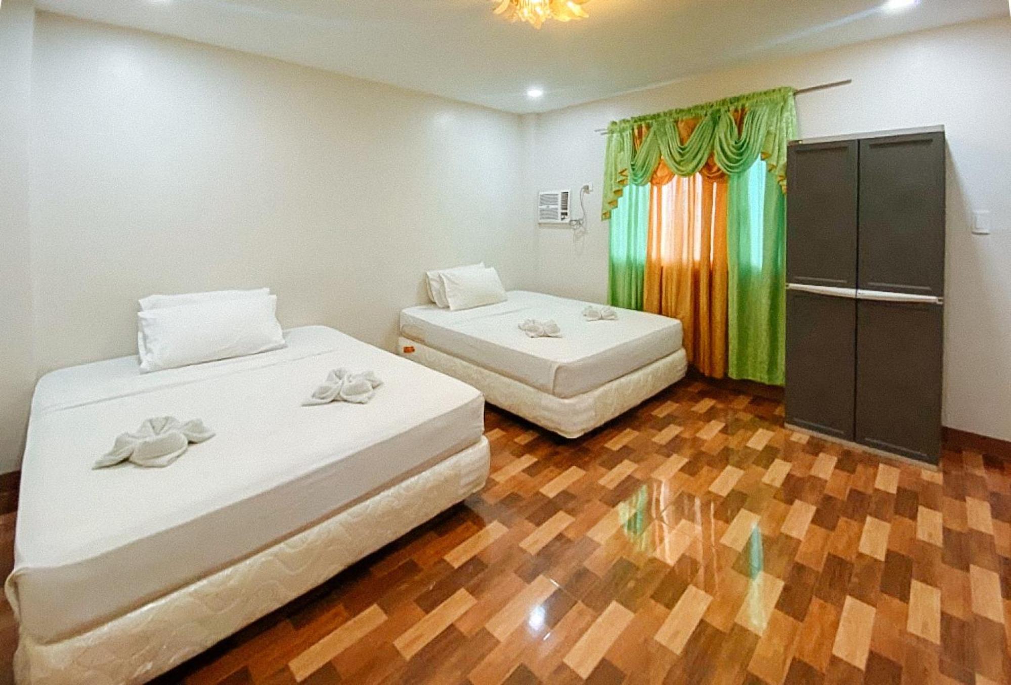 Deluxe Family Room - Photo 5