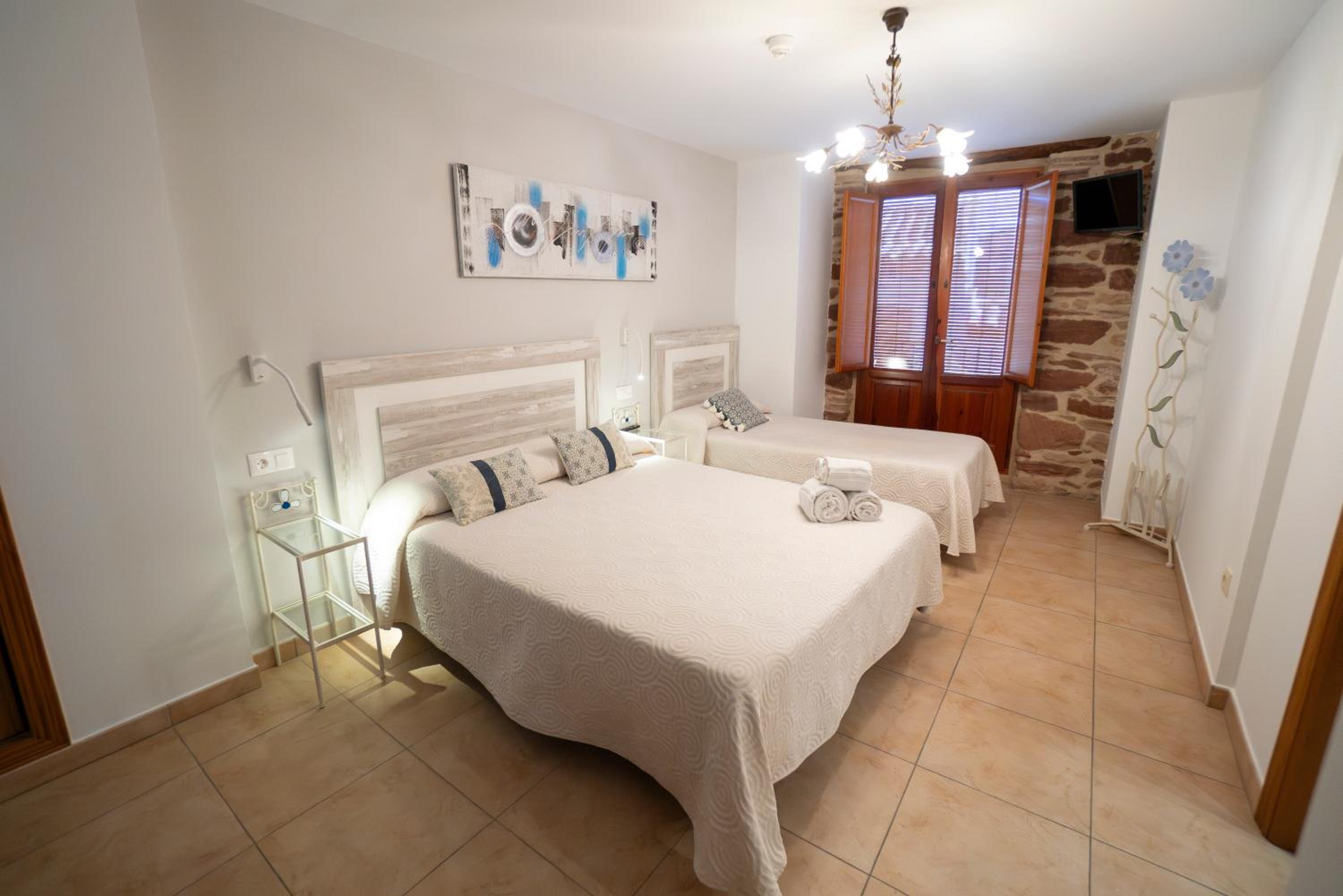 Triple Room with Balcony - Photo 1