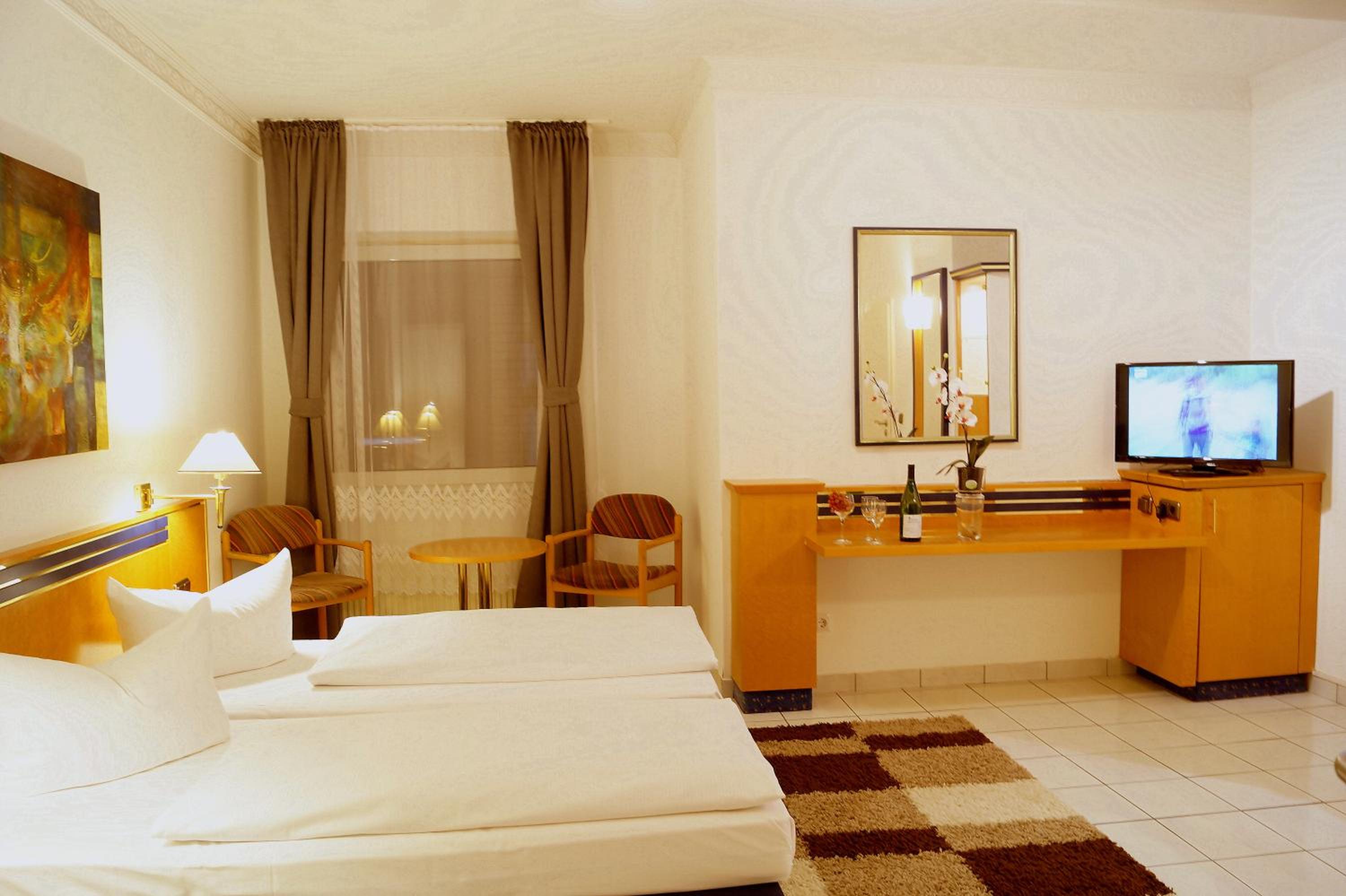 Double Room - Photo 6