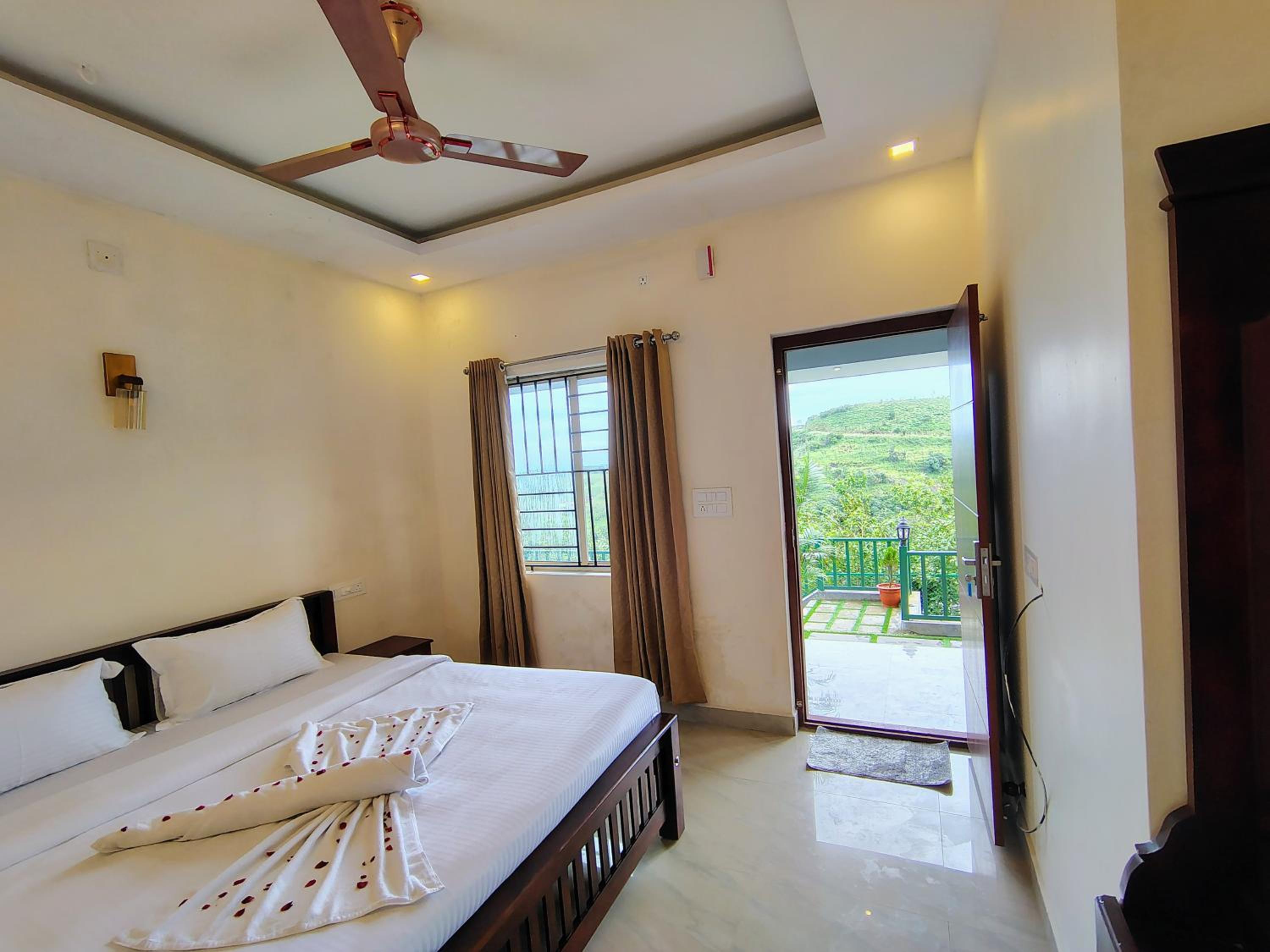 Two-Bedroom Villa - Photo 13