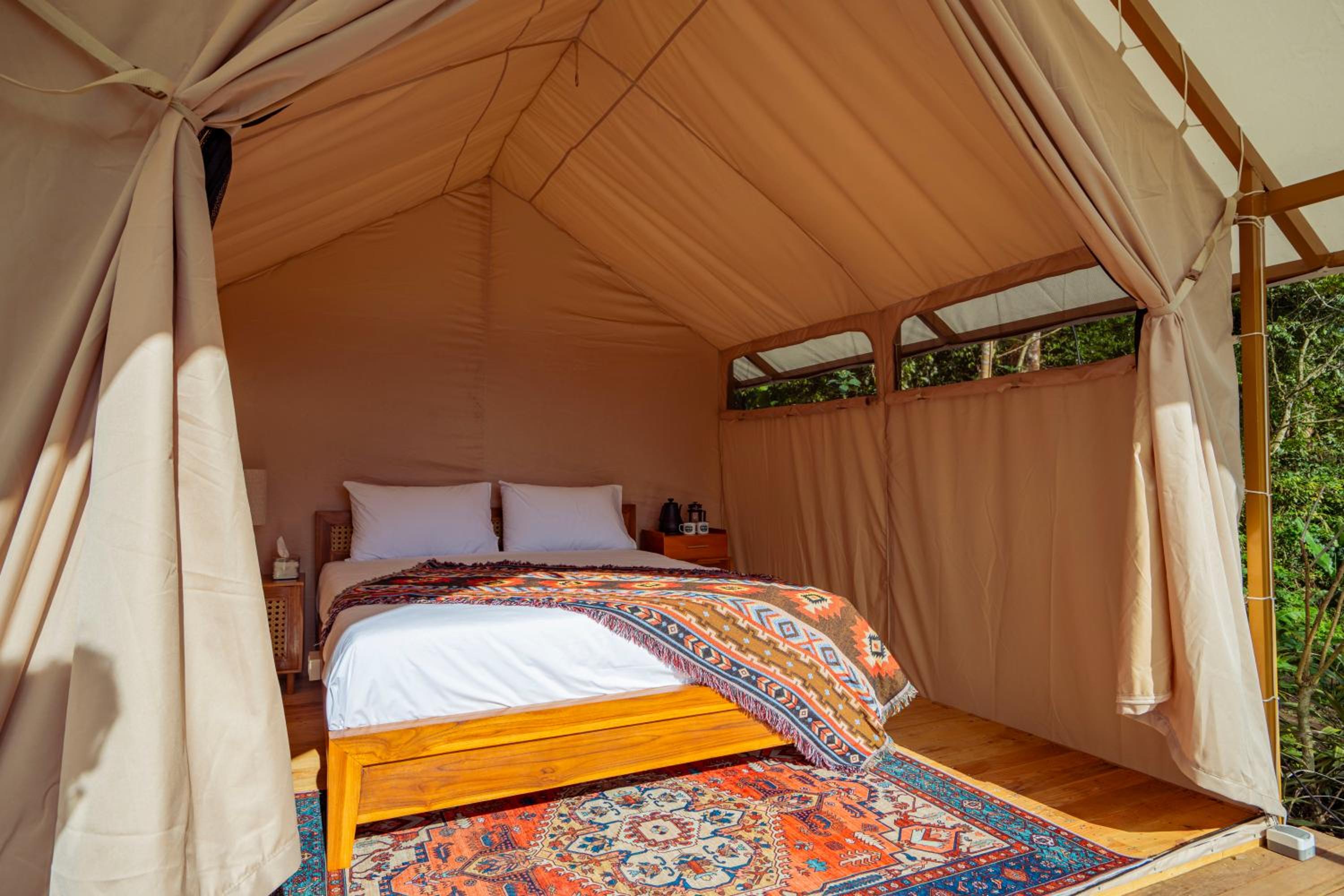Tent - Photo 9