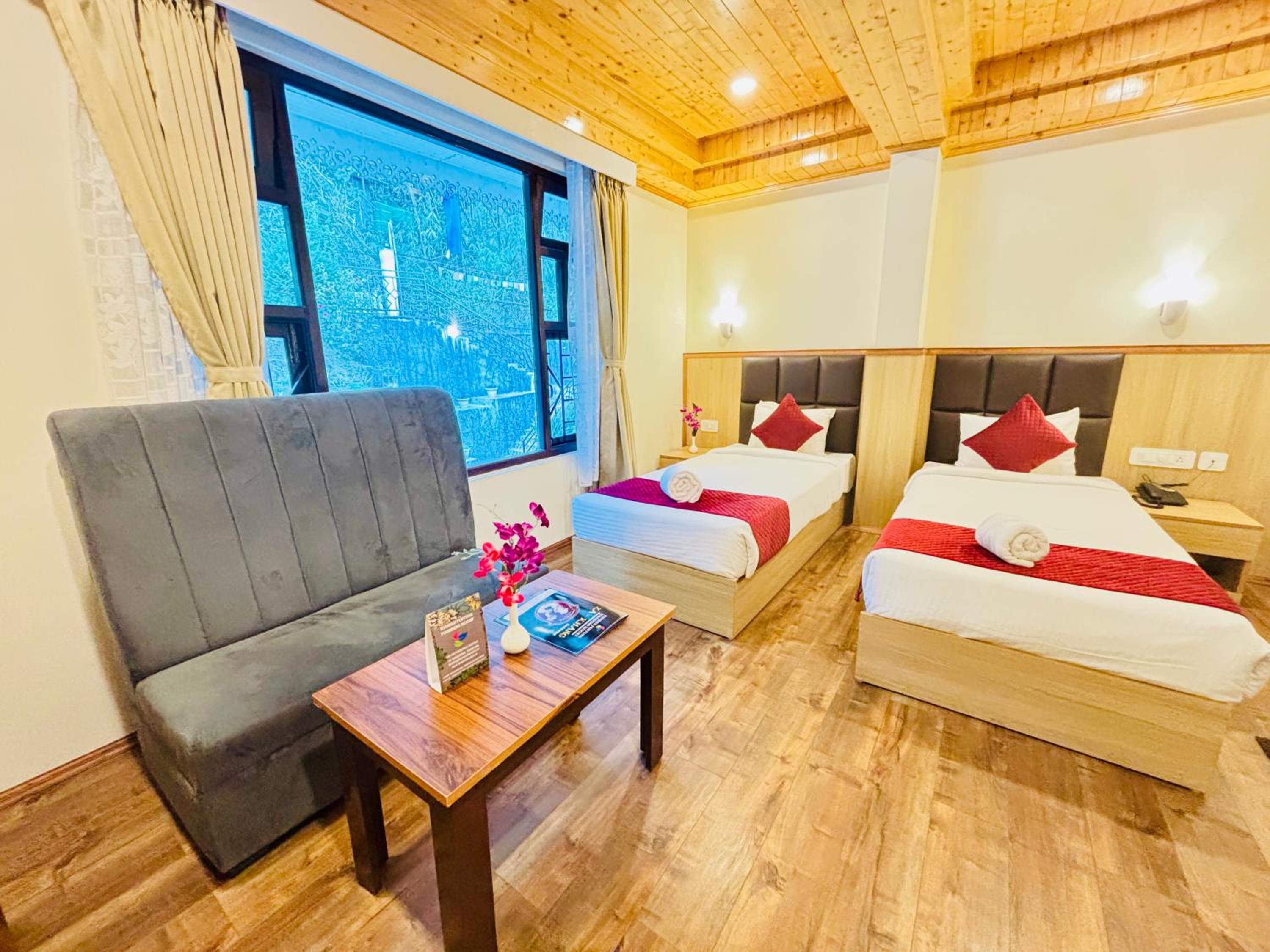Deluxe Twin Room photo 1
