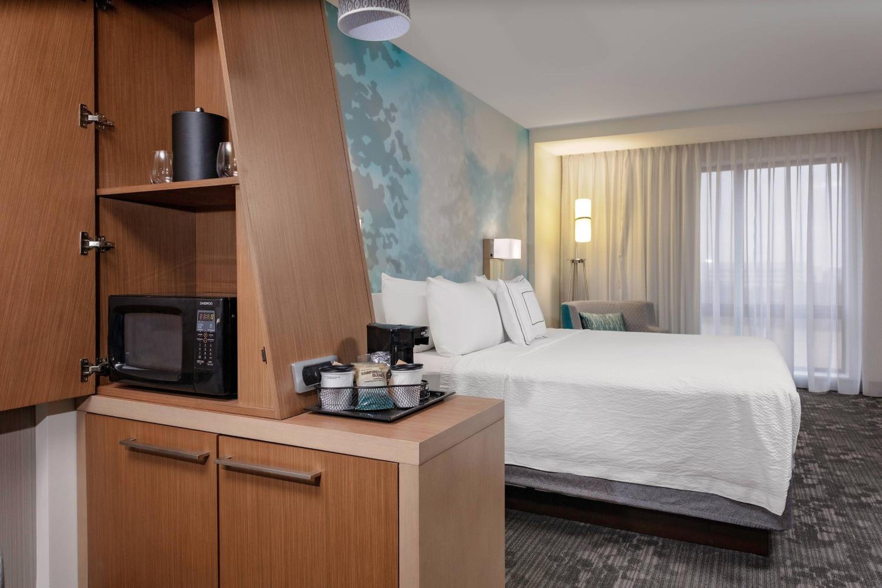 King Suite with Sofa Bed - Photo 4